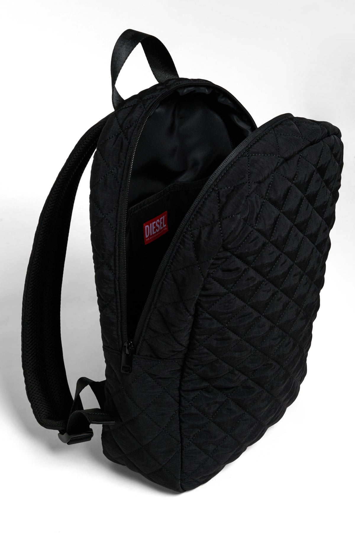Gestepfter Rucksack mit Logo