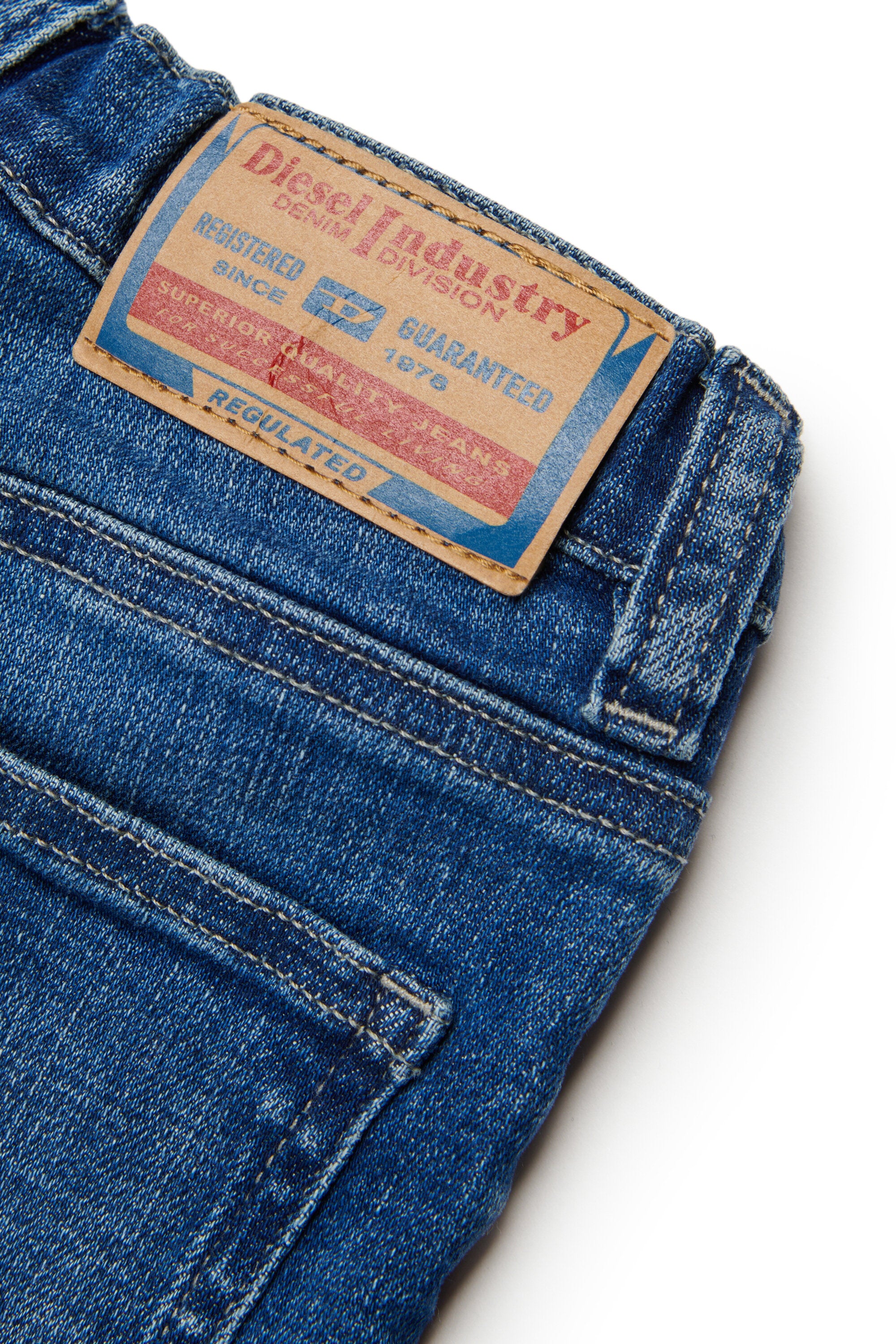 Short en denim avec revers