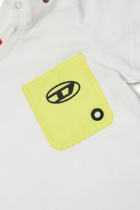 T-shirt con taschino fluo