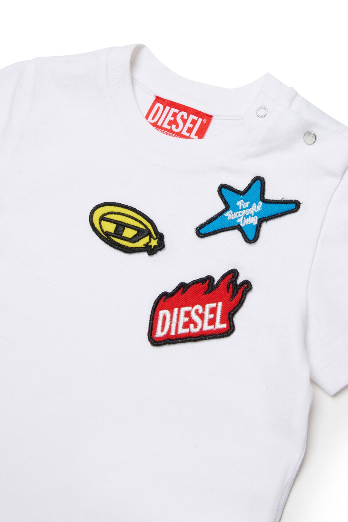 T-shirt avec patches colorés