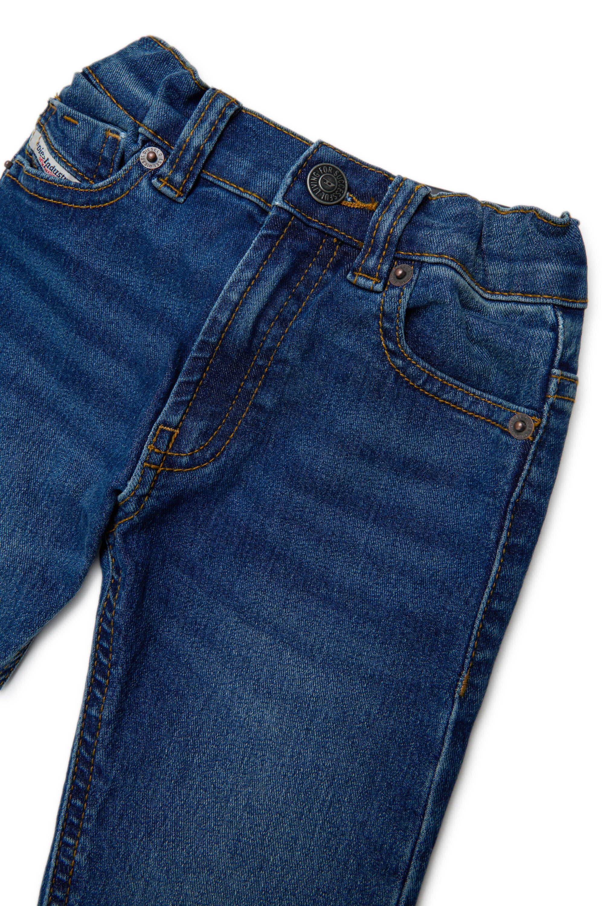Regular Jeans in Mittelblau