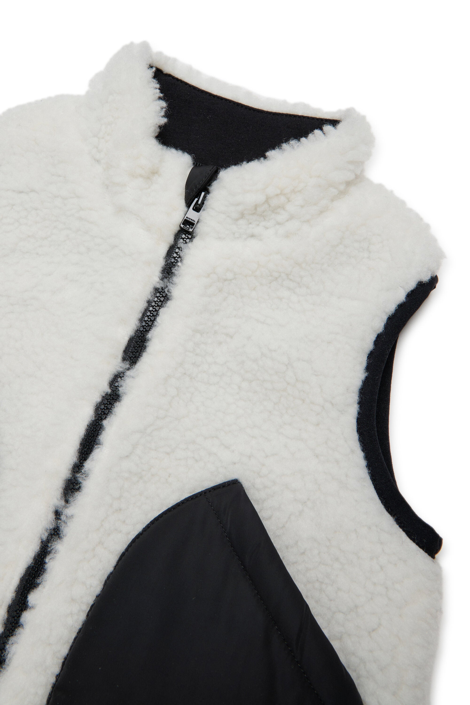 Gilet aus Teddy mit Logo