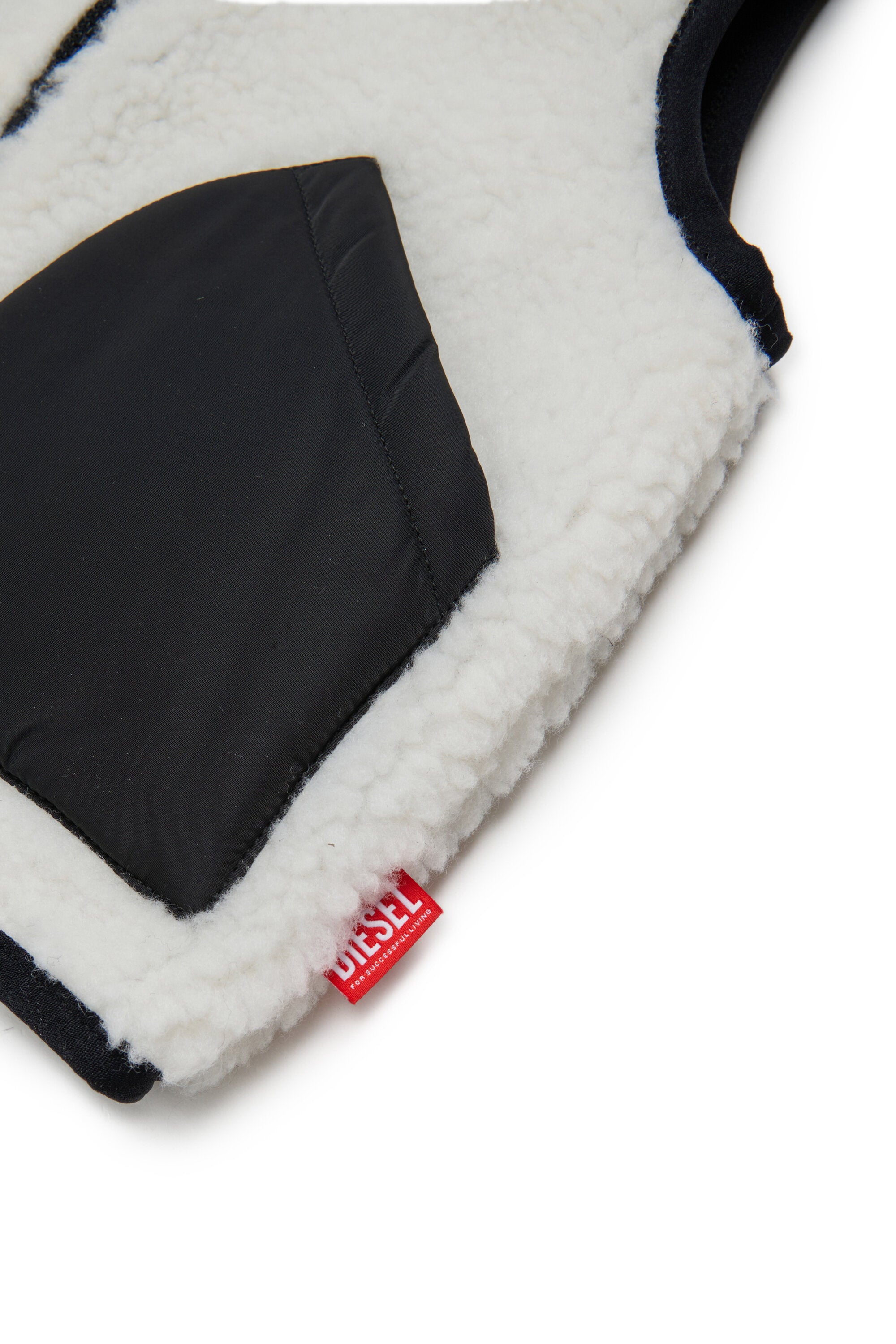 Gilet aus Teddy mit Logo