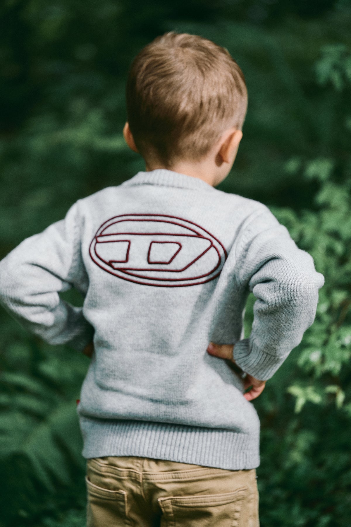 Cardigan mit Logo auf der Rückseite
