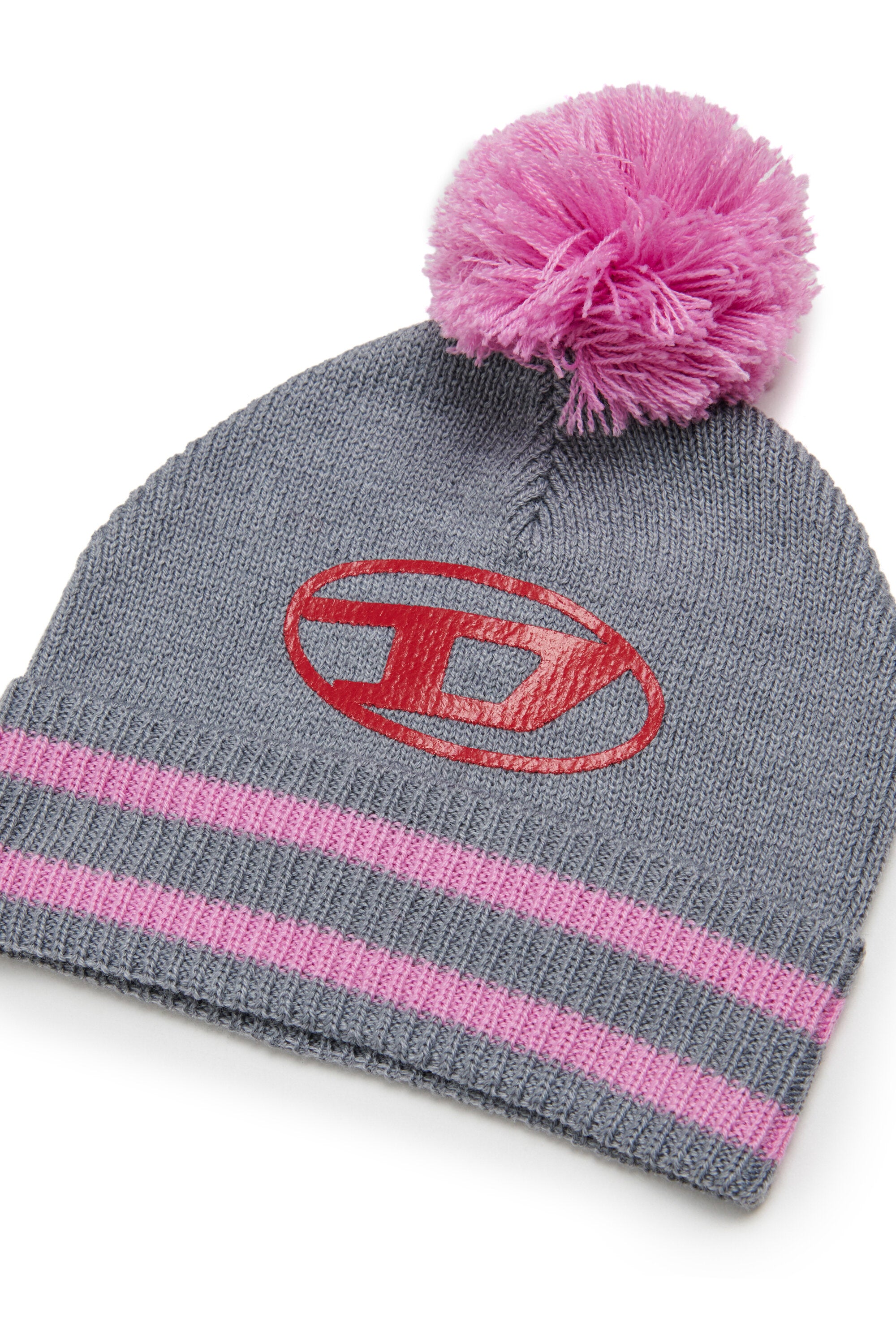 Gorro con pompón y logo