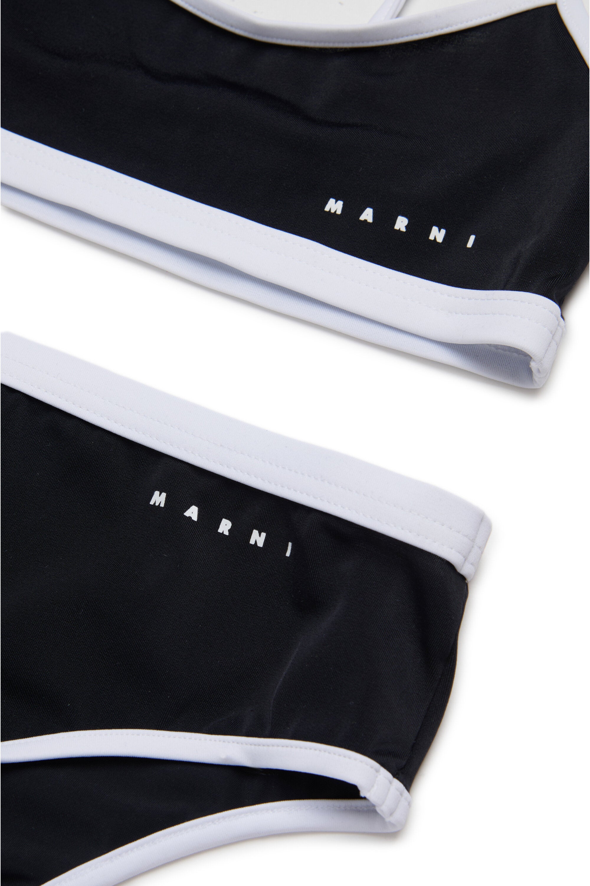 Costume bikini con spalline incrociate