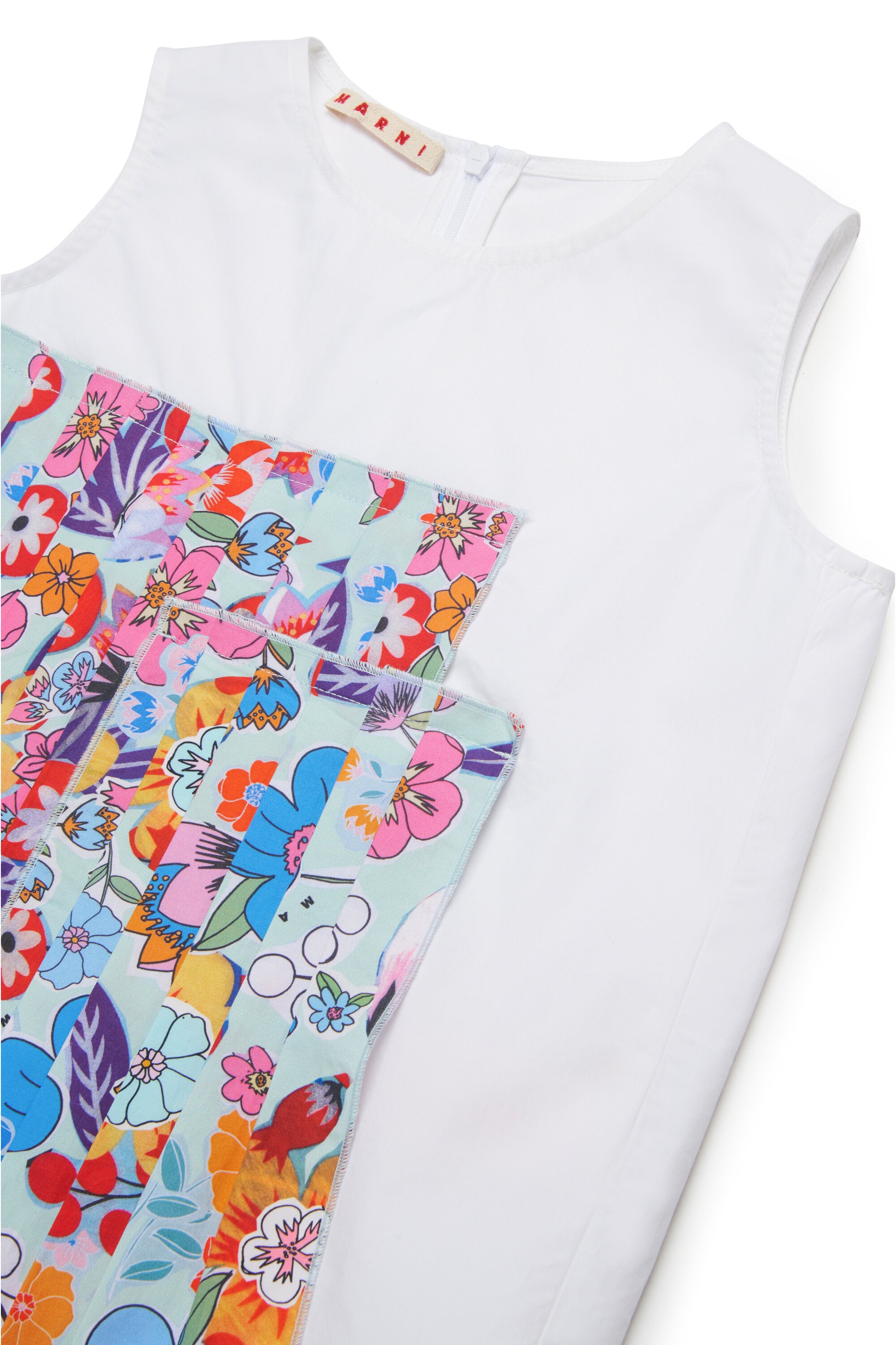 Sleeveless T-shirt with allover pleats Holiday