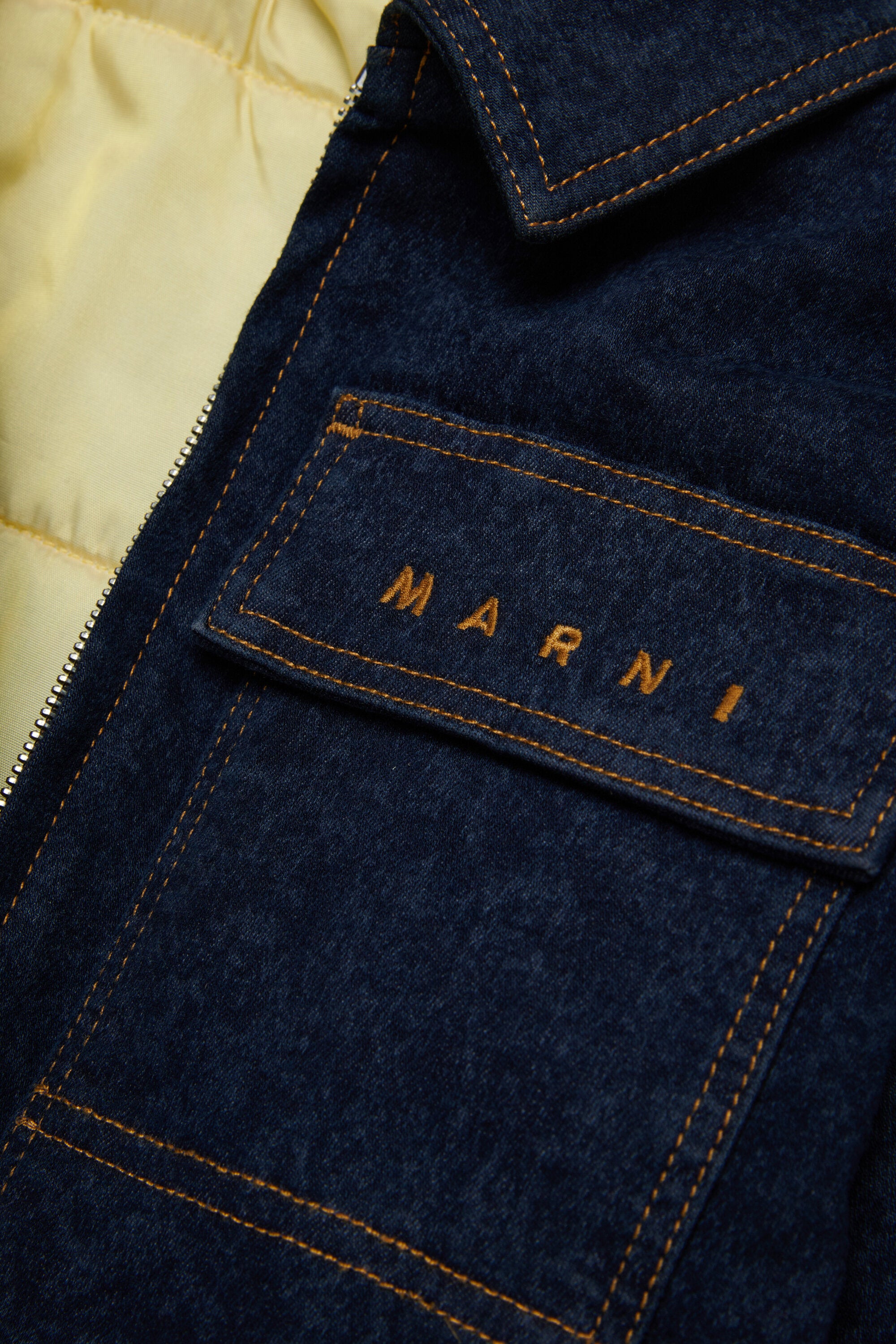 Wattierte Jacke aus marmoriertem Denim