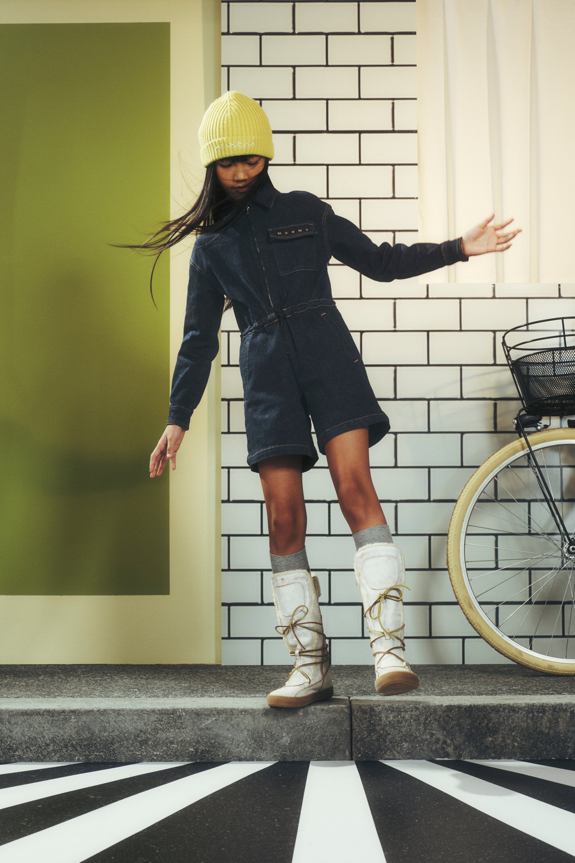 Jumpsuit aus marmoriertem Denim mit Kordelzug