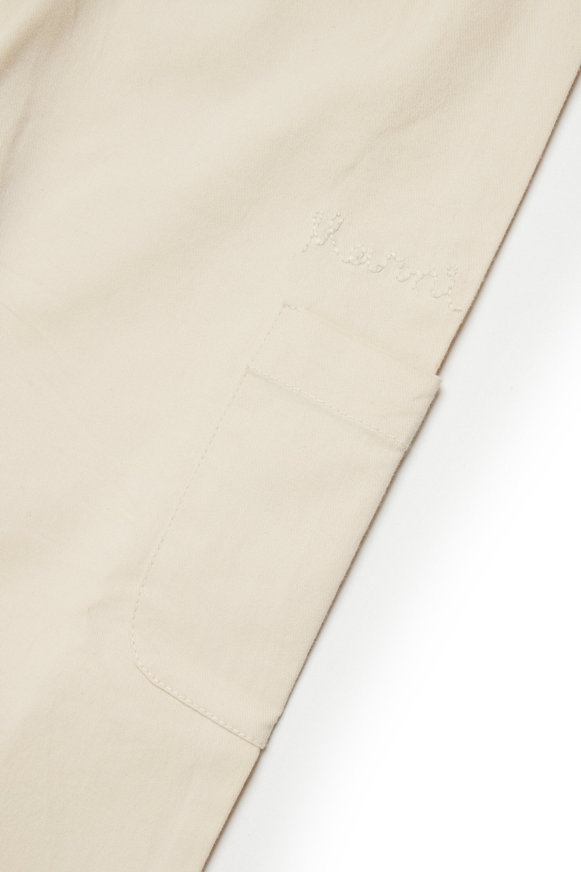 Tuta con ruches sulle spalle