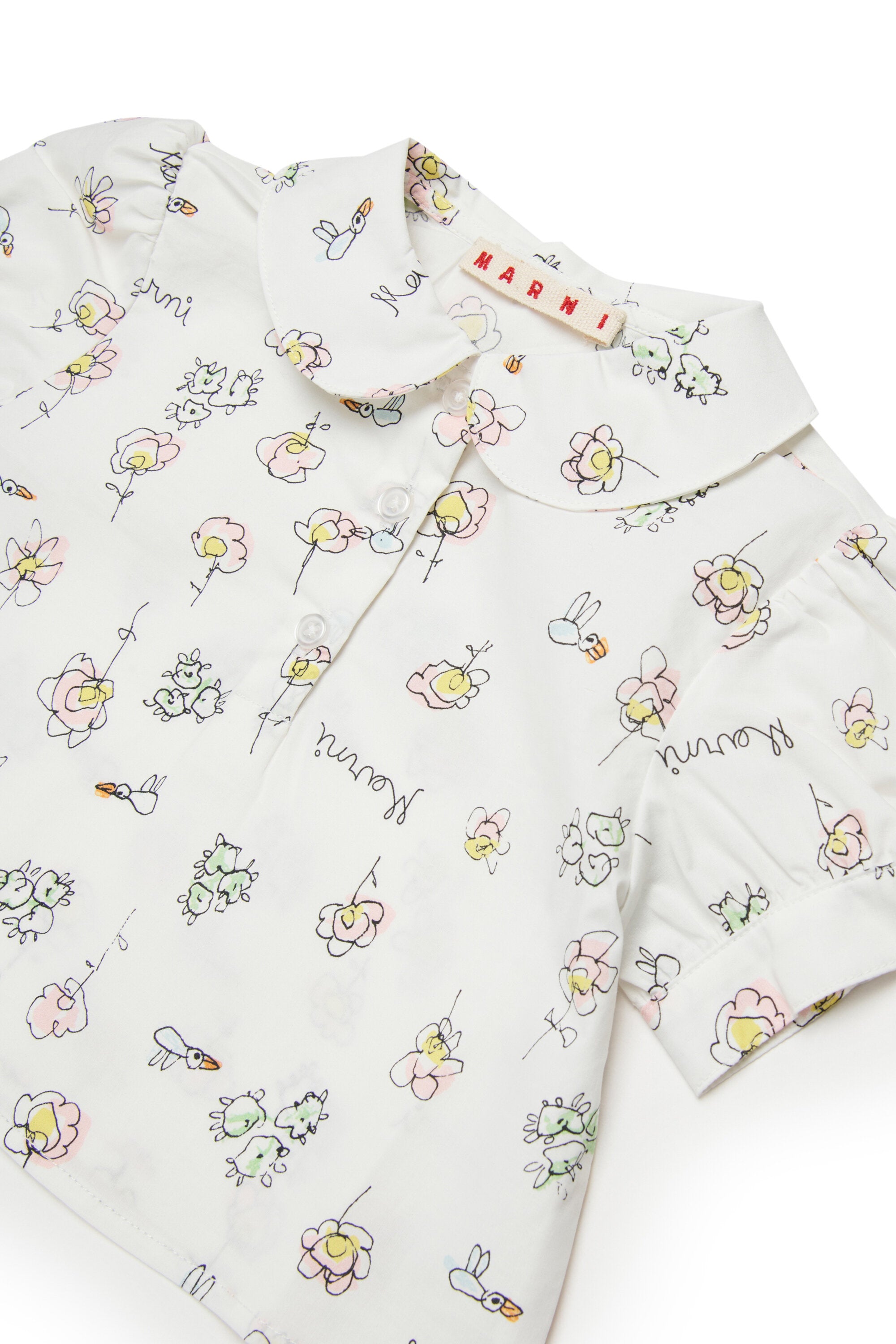 Camisa de manga corta con estampado de flores