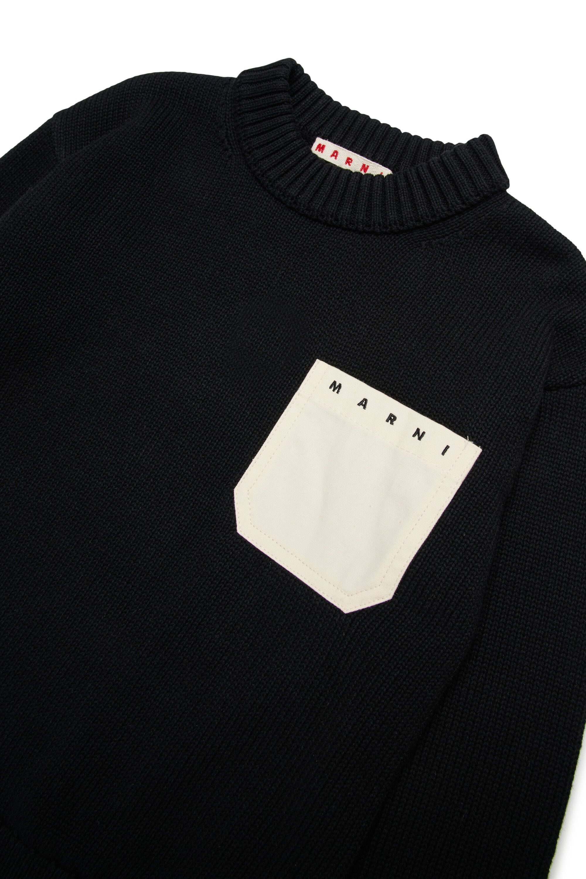Pullover girocollo con taschino e logo