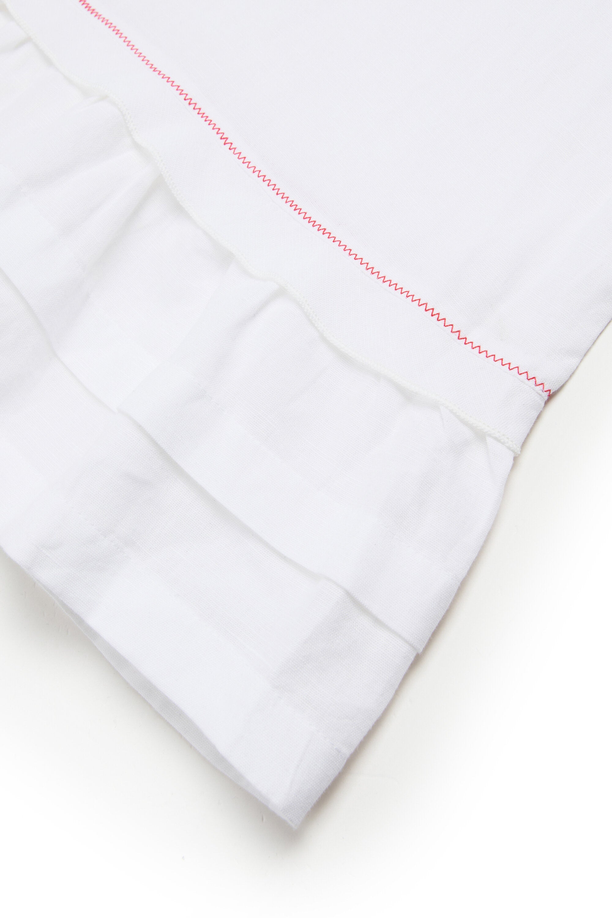 Robe avec broderie cœur et volants