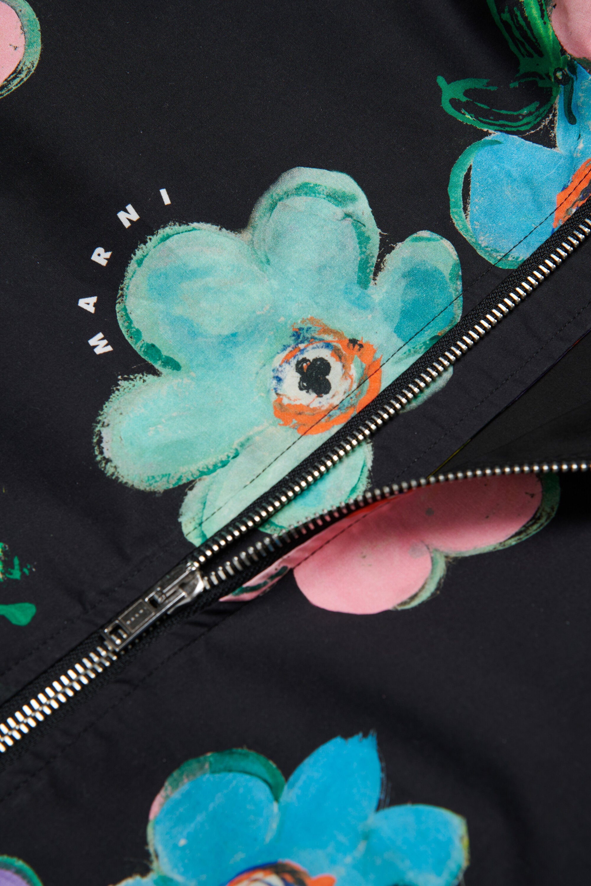 Giacca a vento floreale con logo stampato