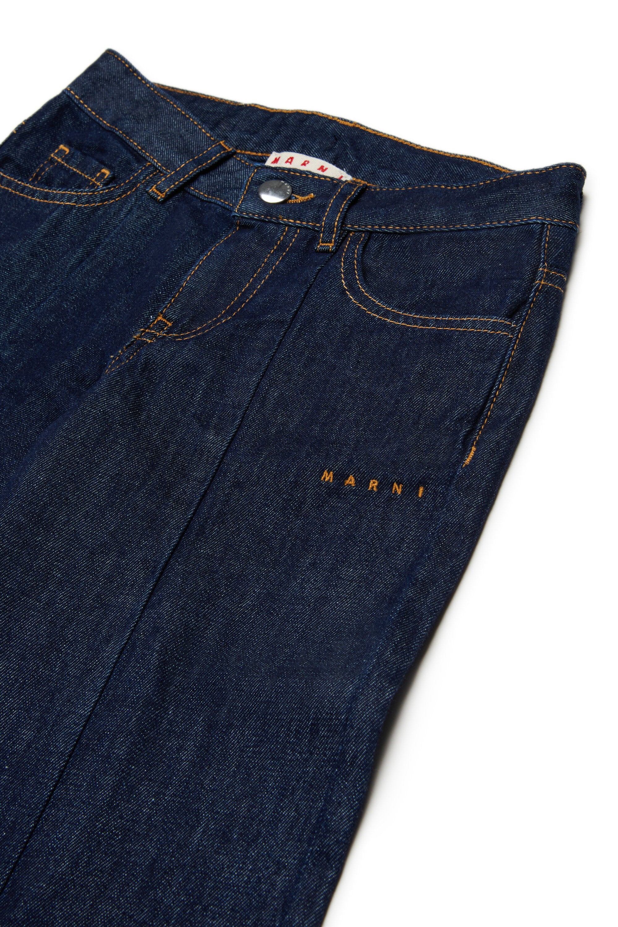 Dunkelblaue Schlagjeans mit Logo