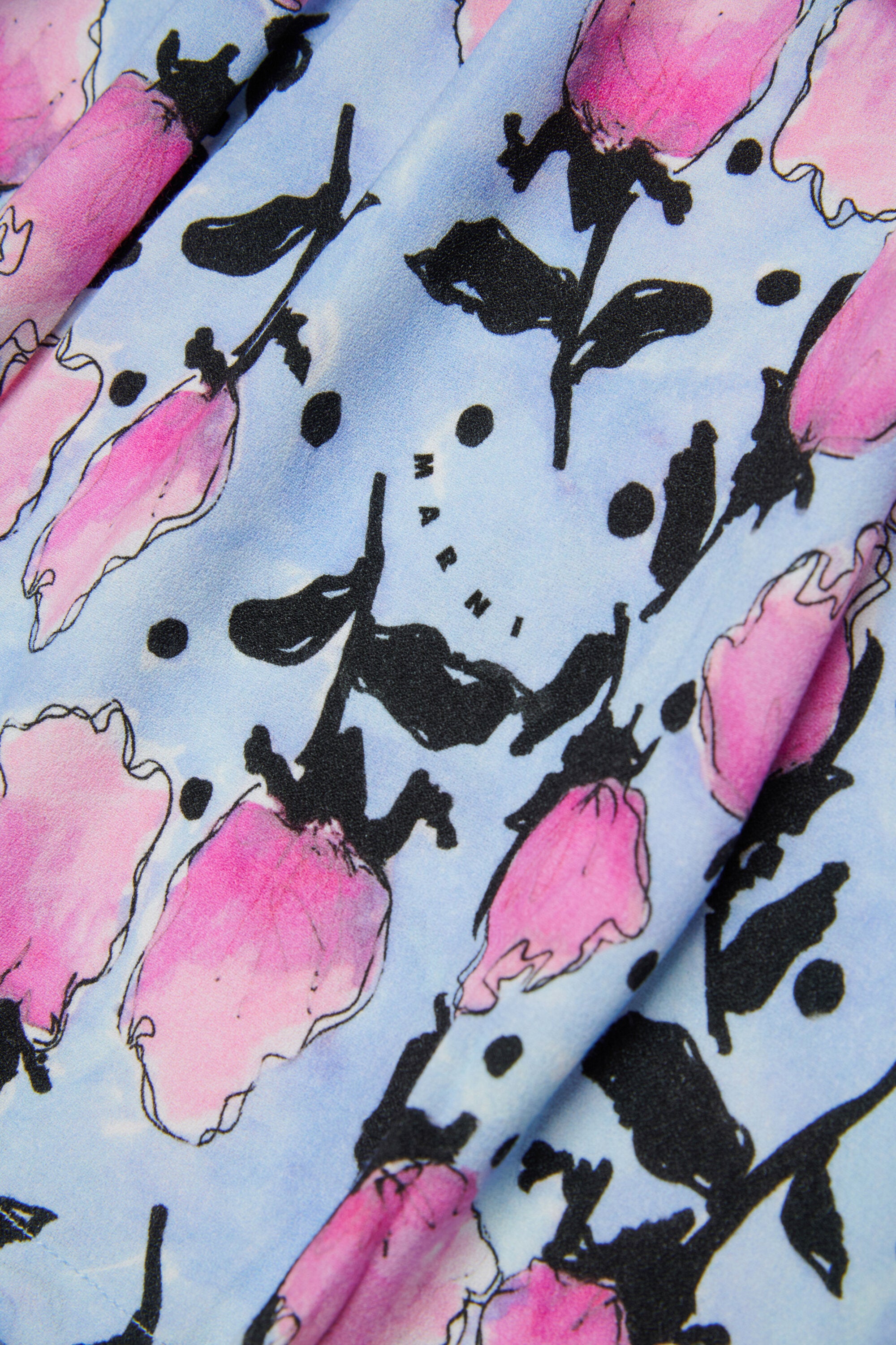 Long-sleeved floral print shirt