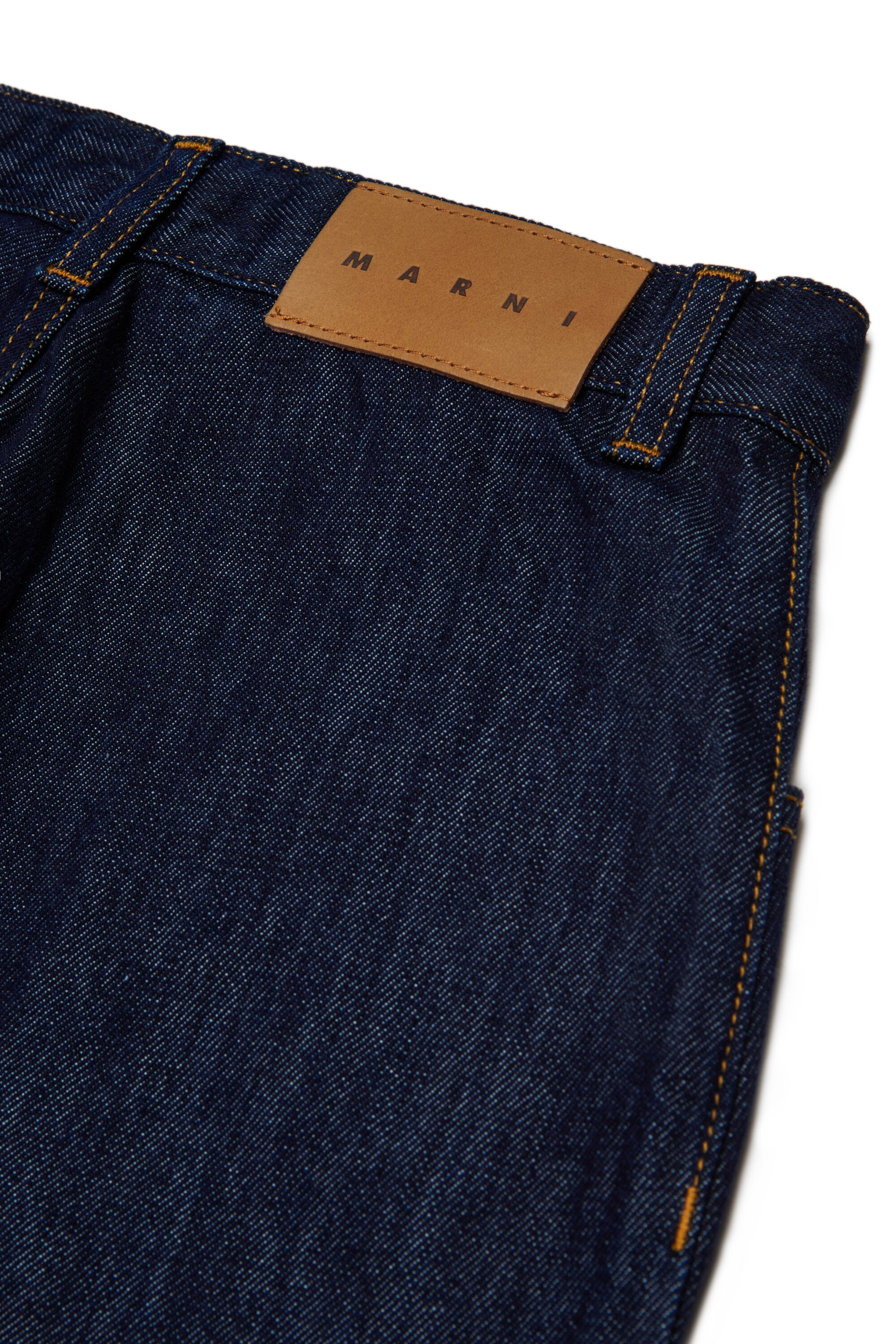 Jeans coupe décontractée en denim foncé