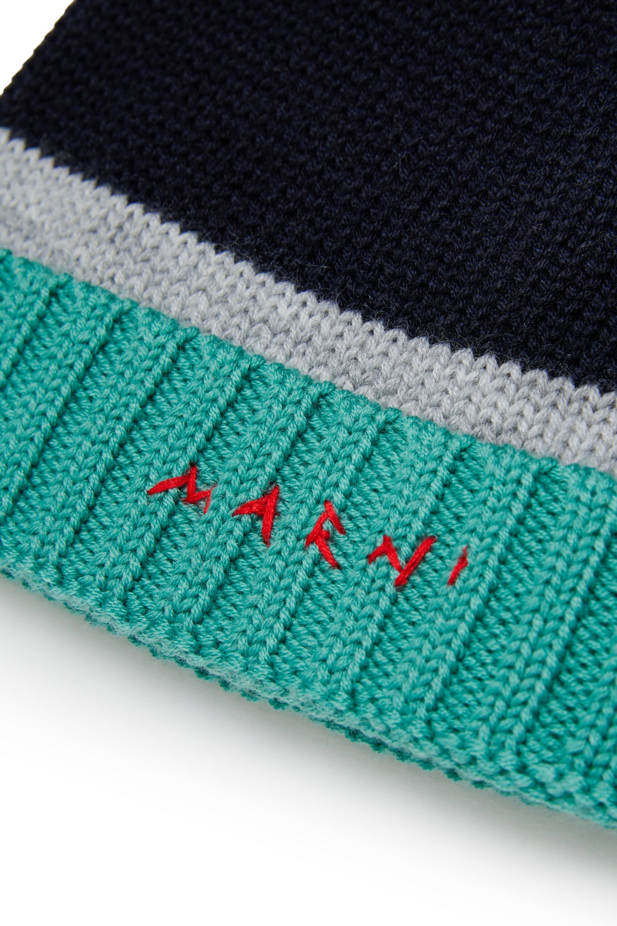 Bonnet à revers avec logo sur le devant