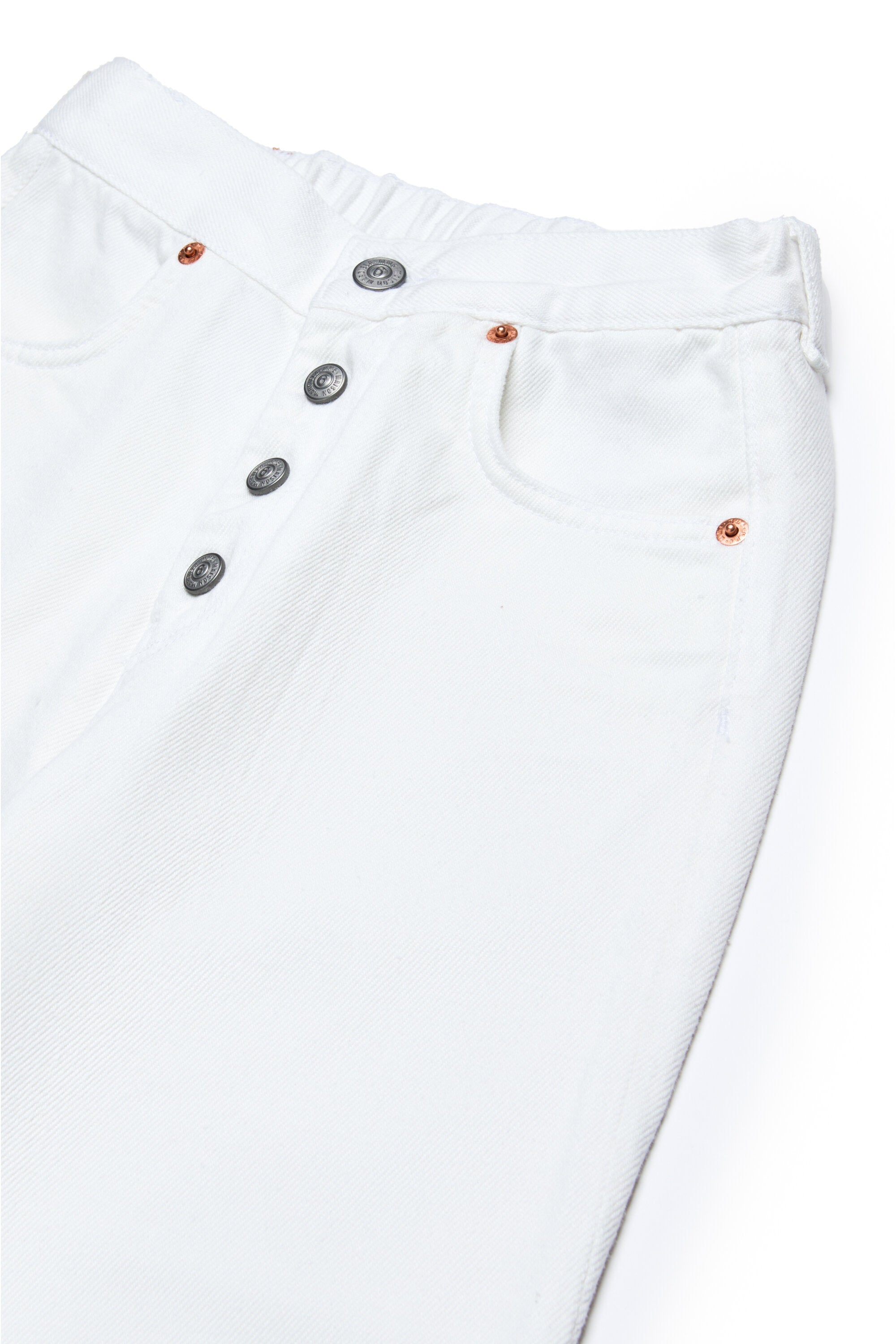 Weiße Jeans mit Markenlogo