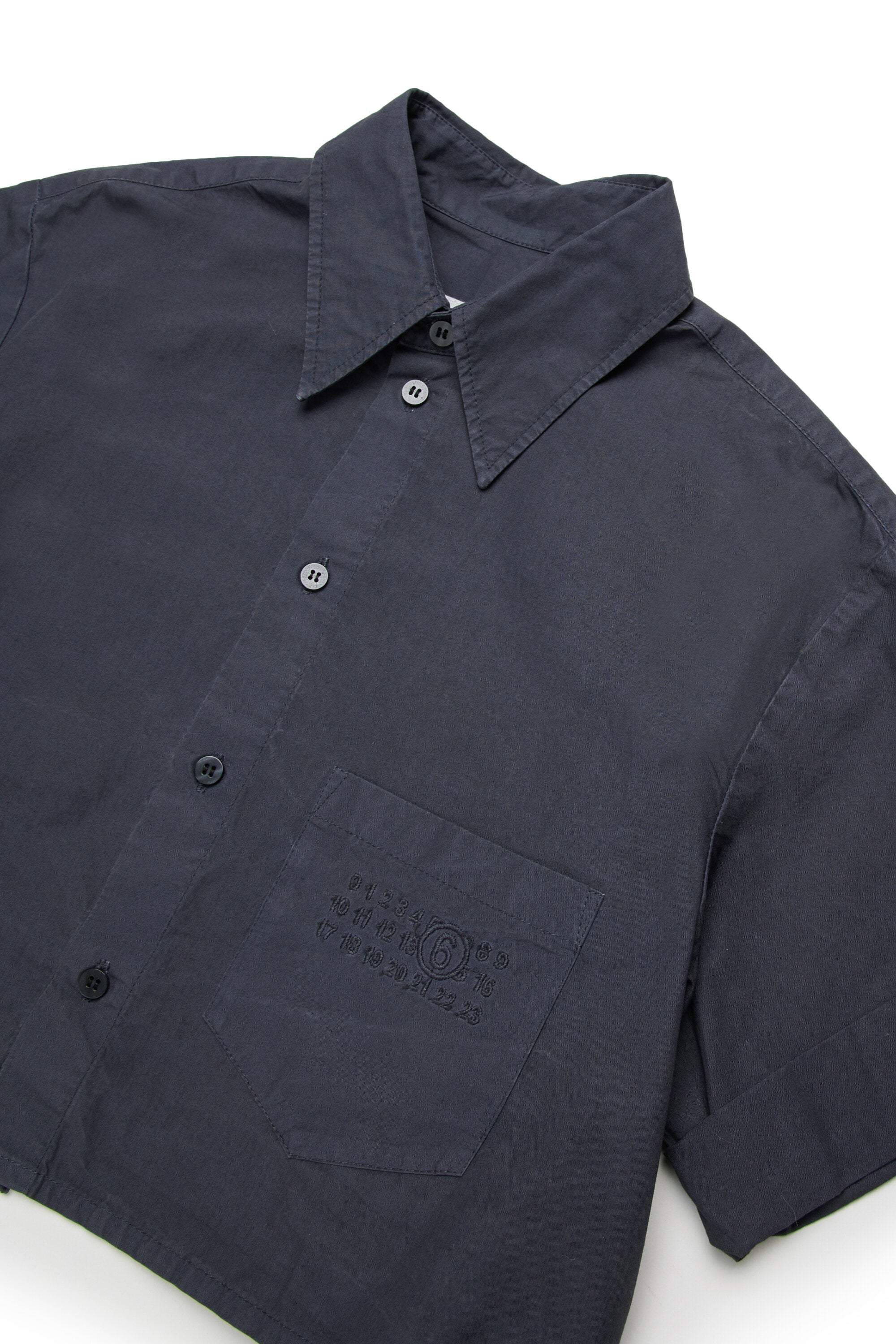 Camicia in popeline con maniche risvoltate