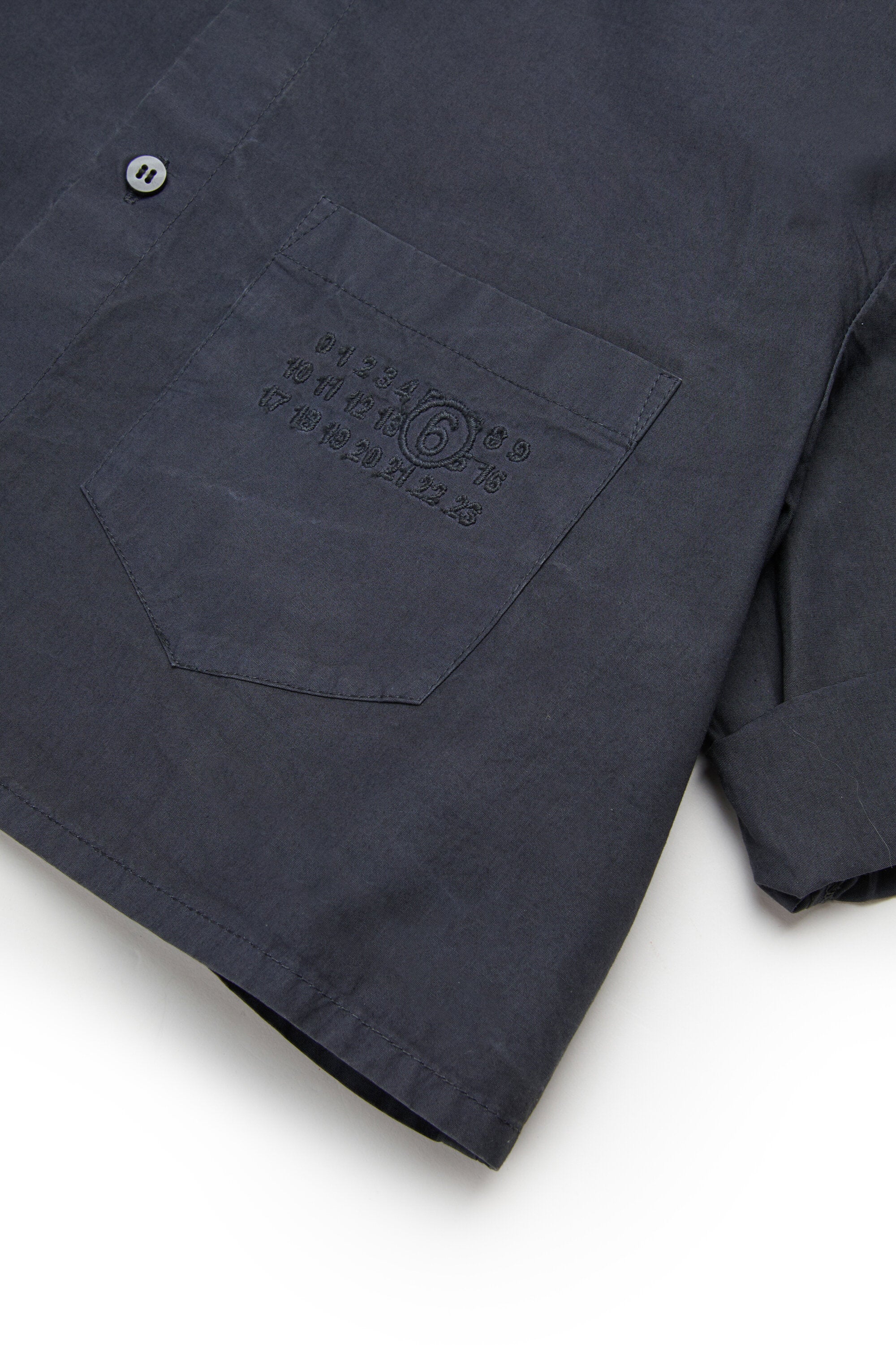 Camicia in popeline con maniche risvoltate