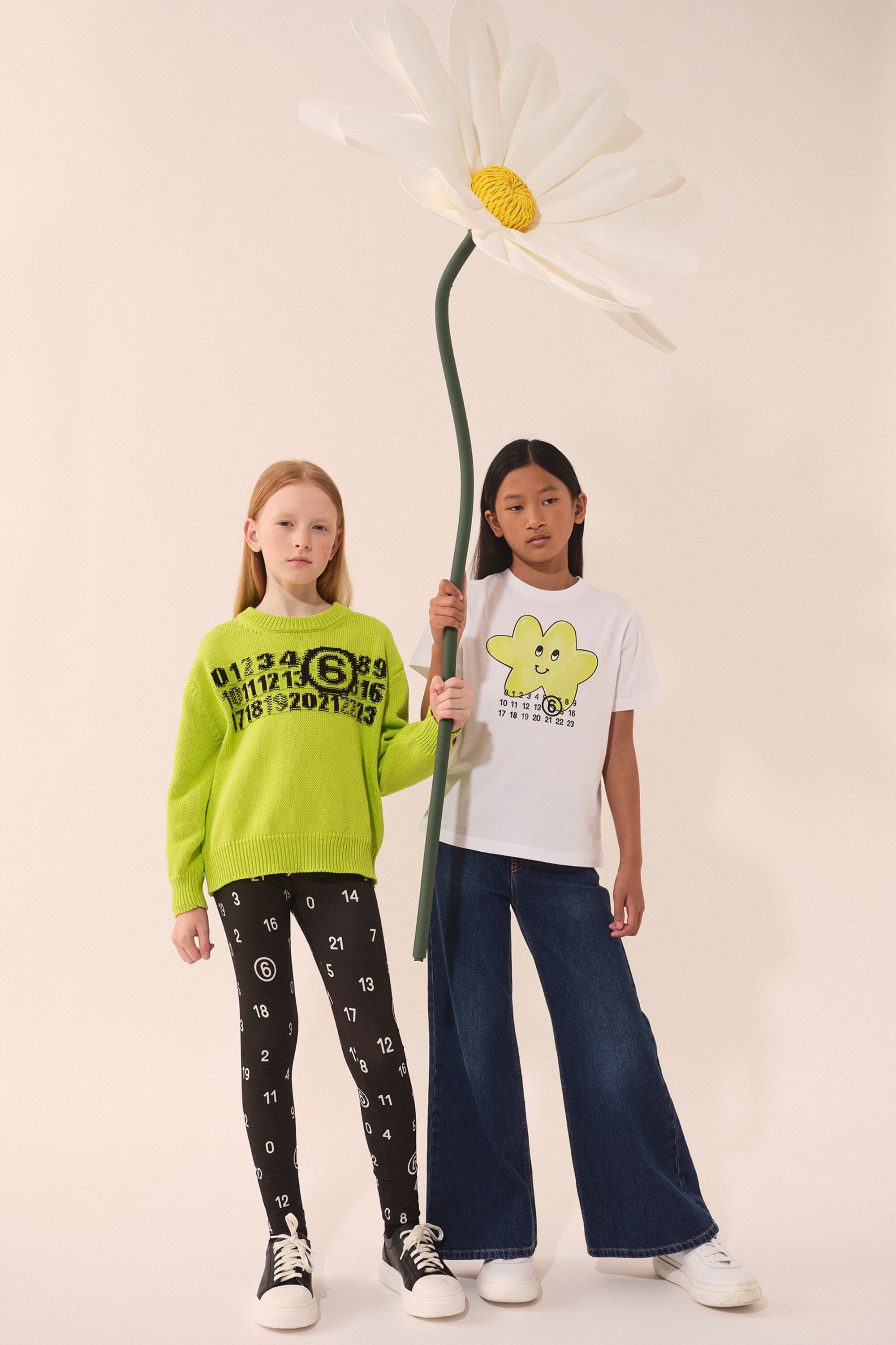 Mittelblau schattierte Jeans