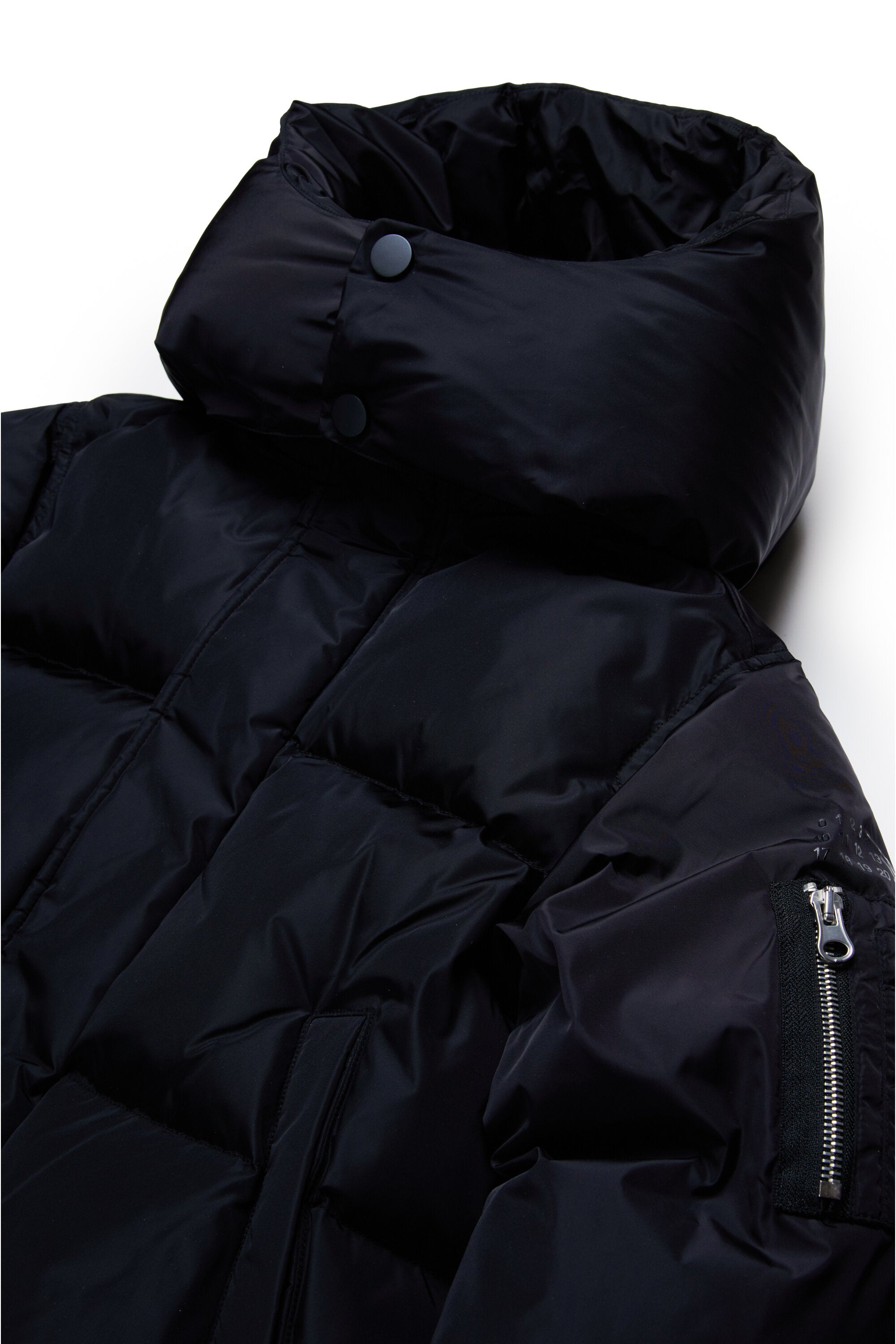 Padded jacket with bomber sleeves