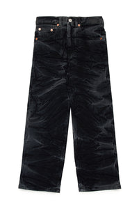 Jeans negros efecto arrugado