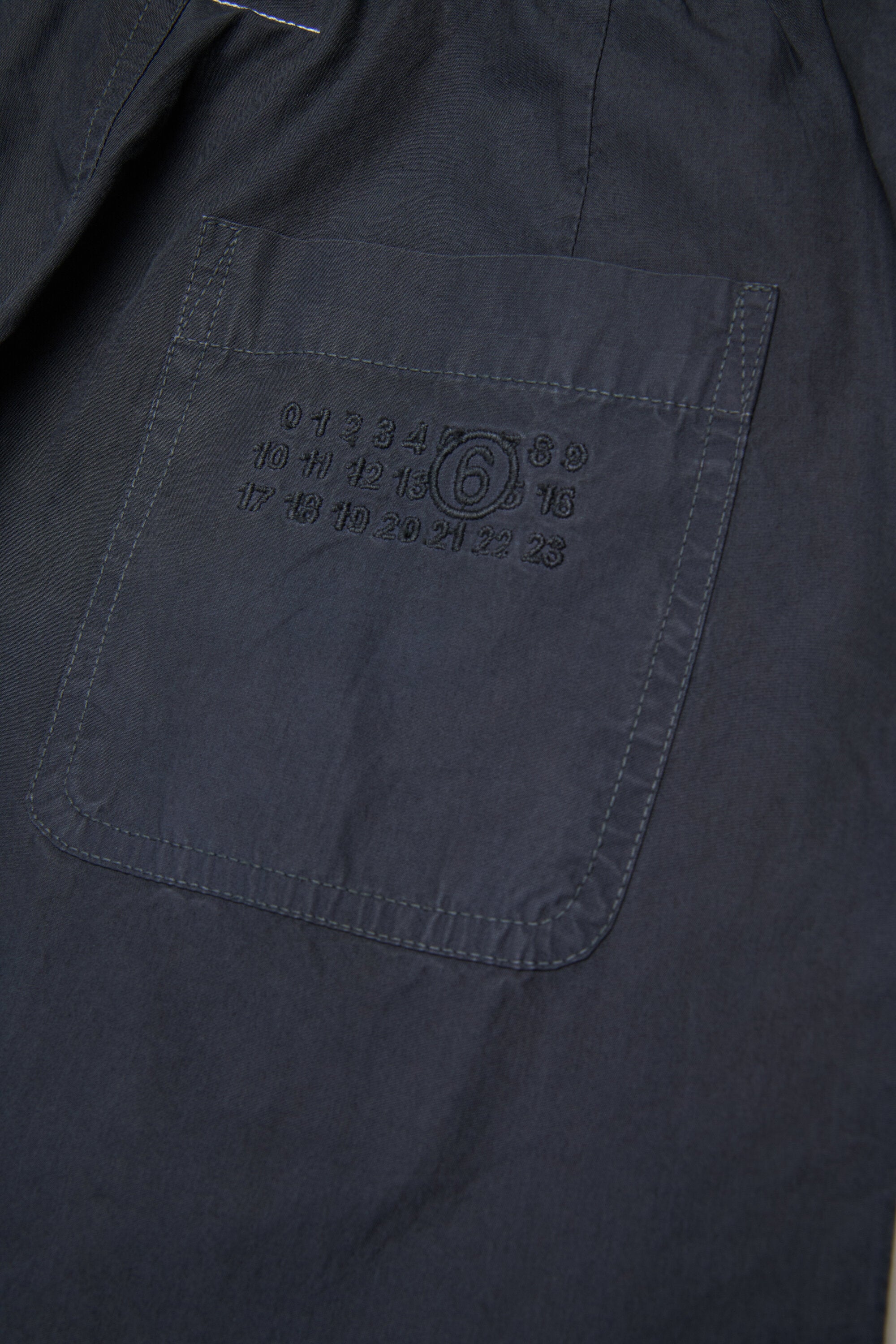 Popeline-Hose mit Numeric logo