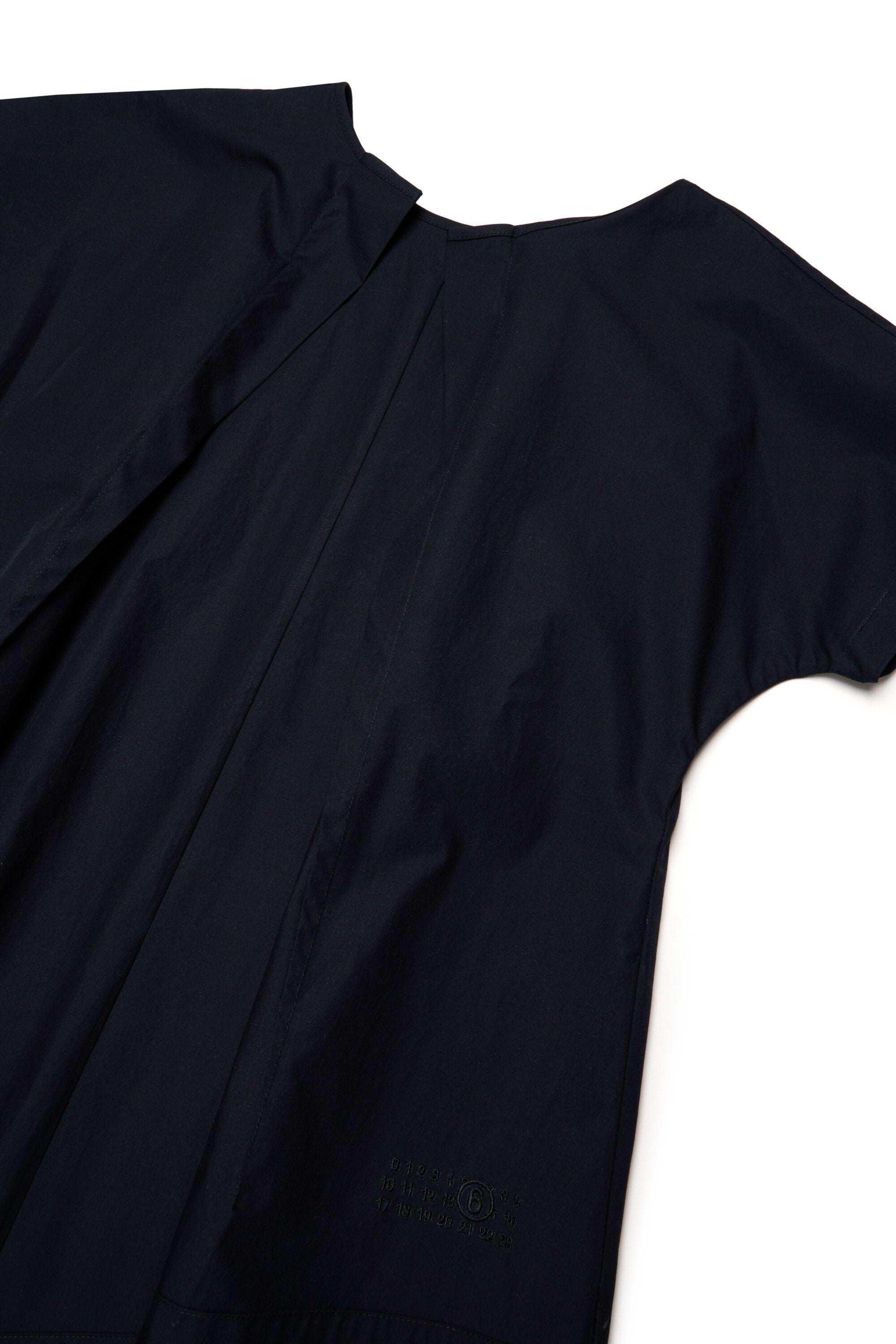 Kurzarmkleid mit Logo