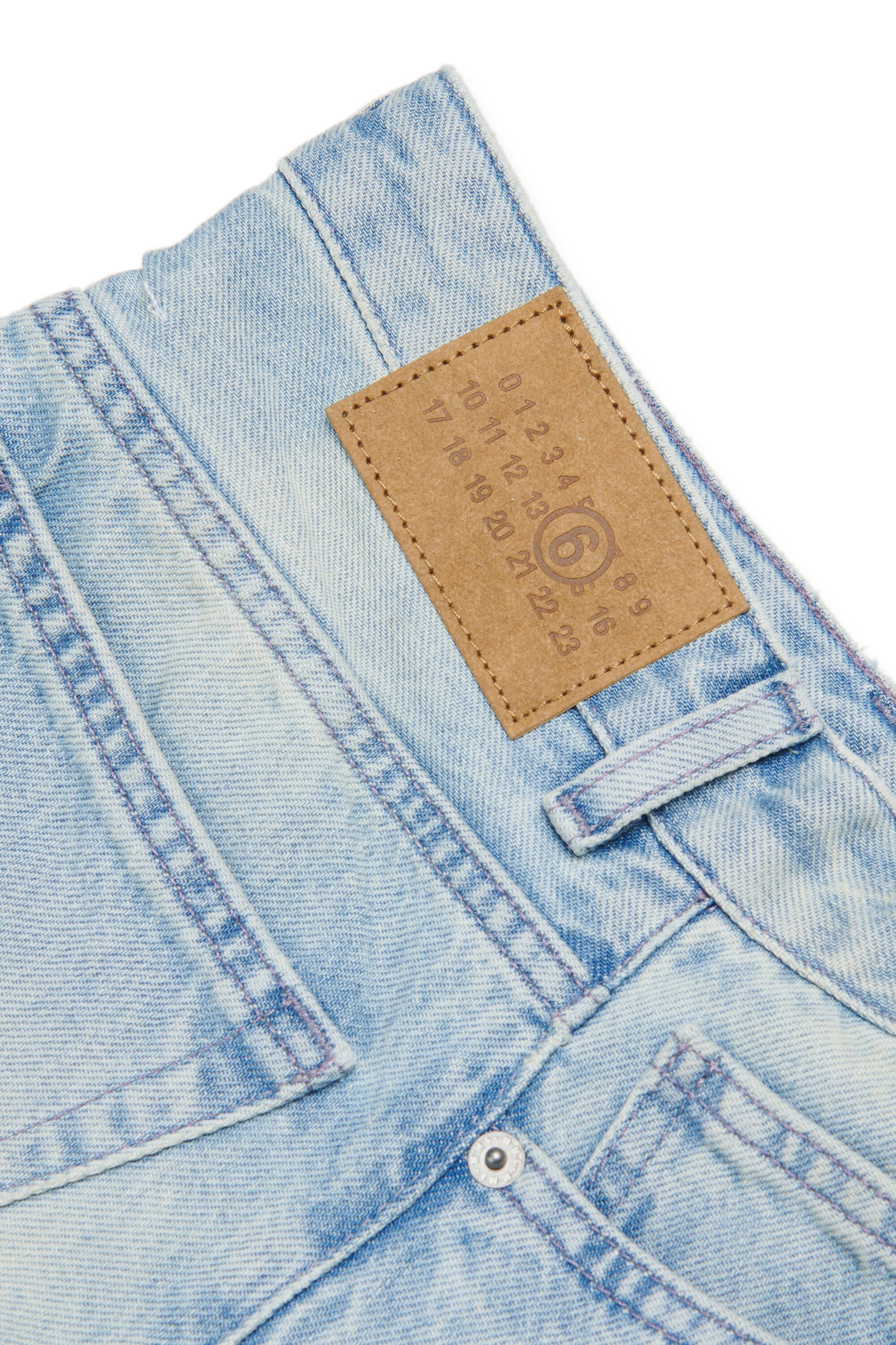 Jeans regular lavaggio blu chiaro