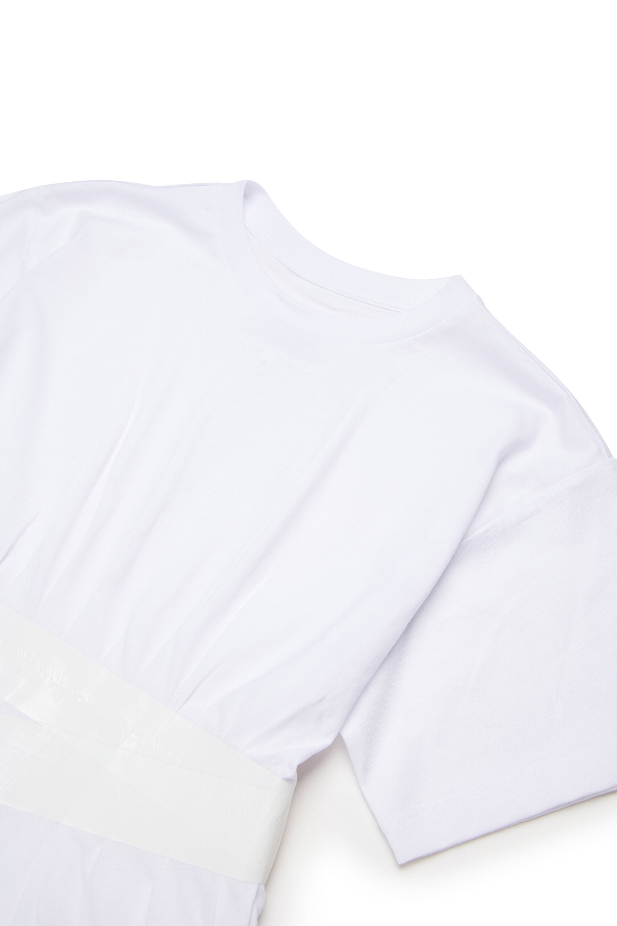 T-shirt con cintura in vita