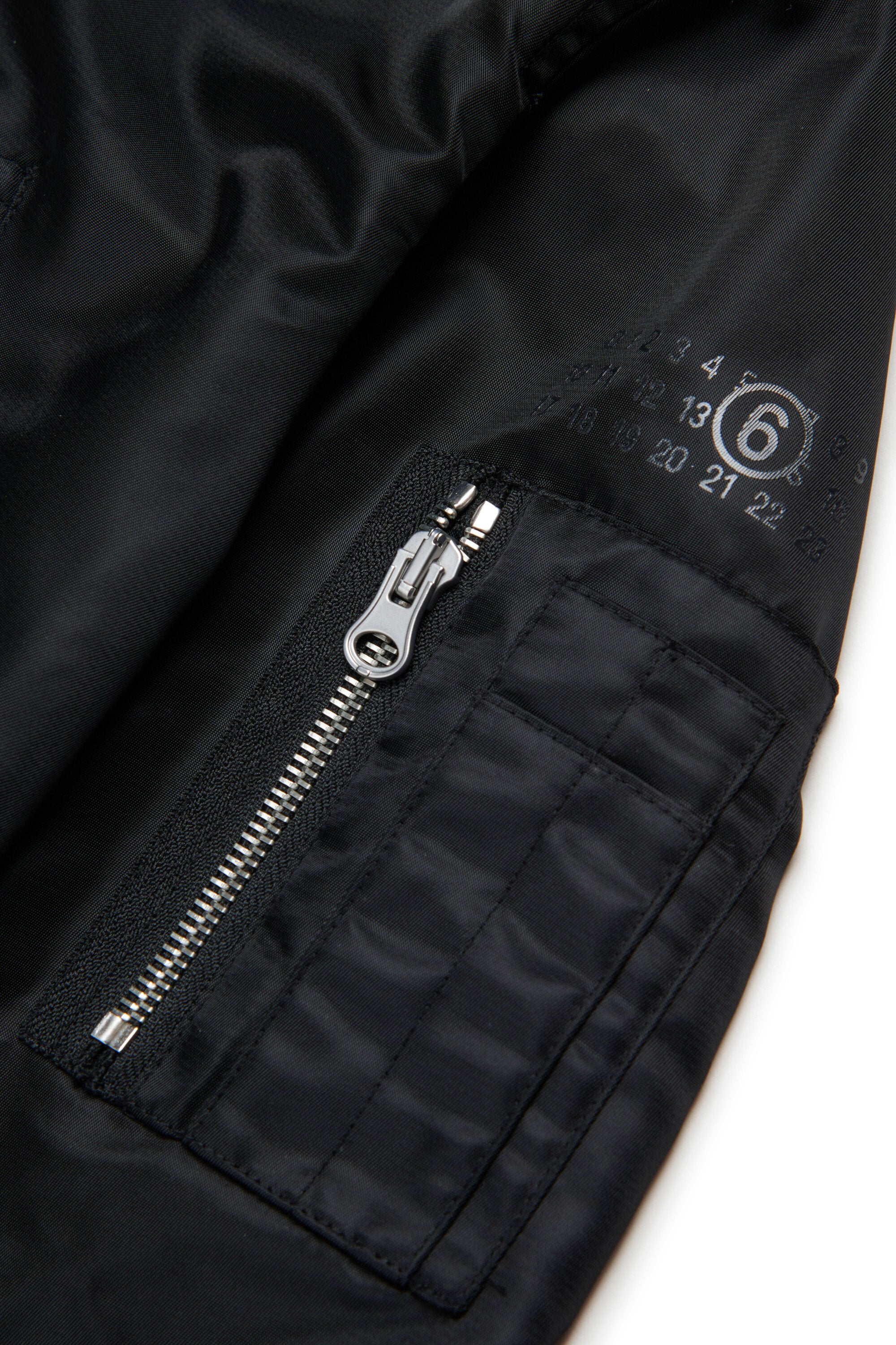 Bomberjacke mit aufgedrucktem Logo