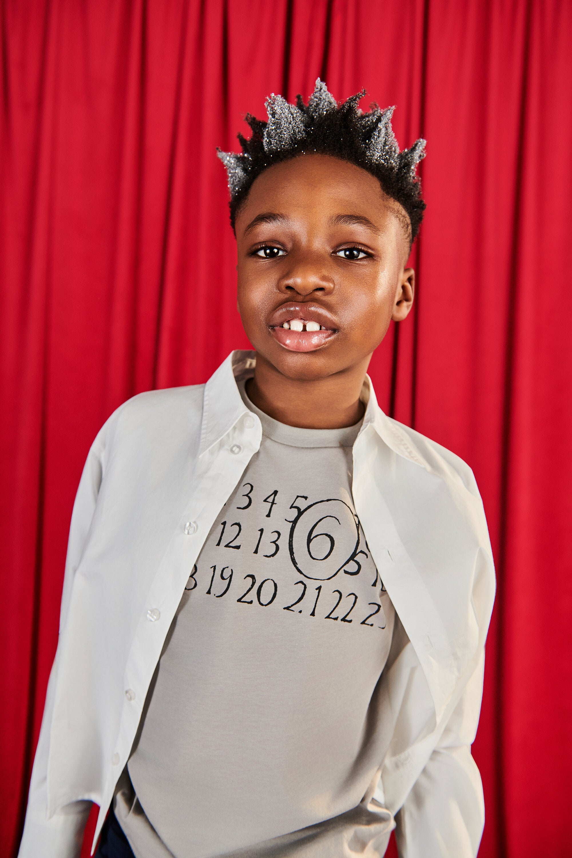 T-shirt avec logo sur la poitrine