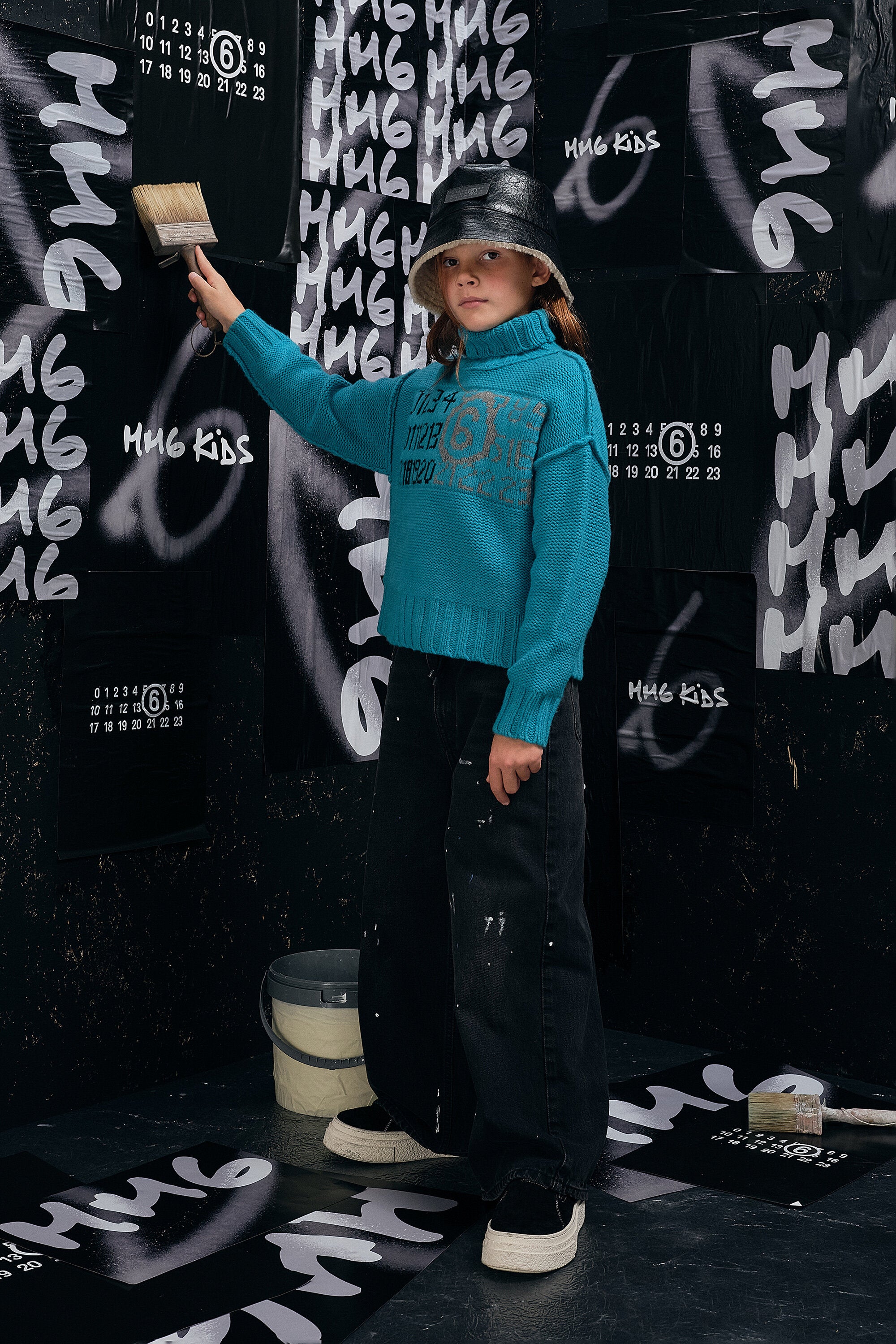 Rollkragenpullover mit Logo