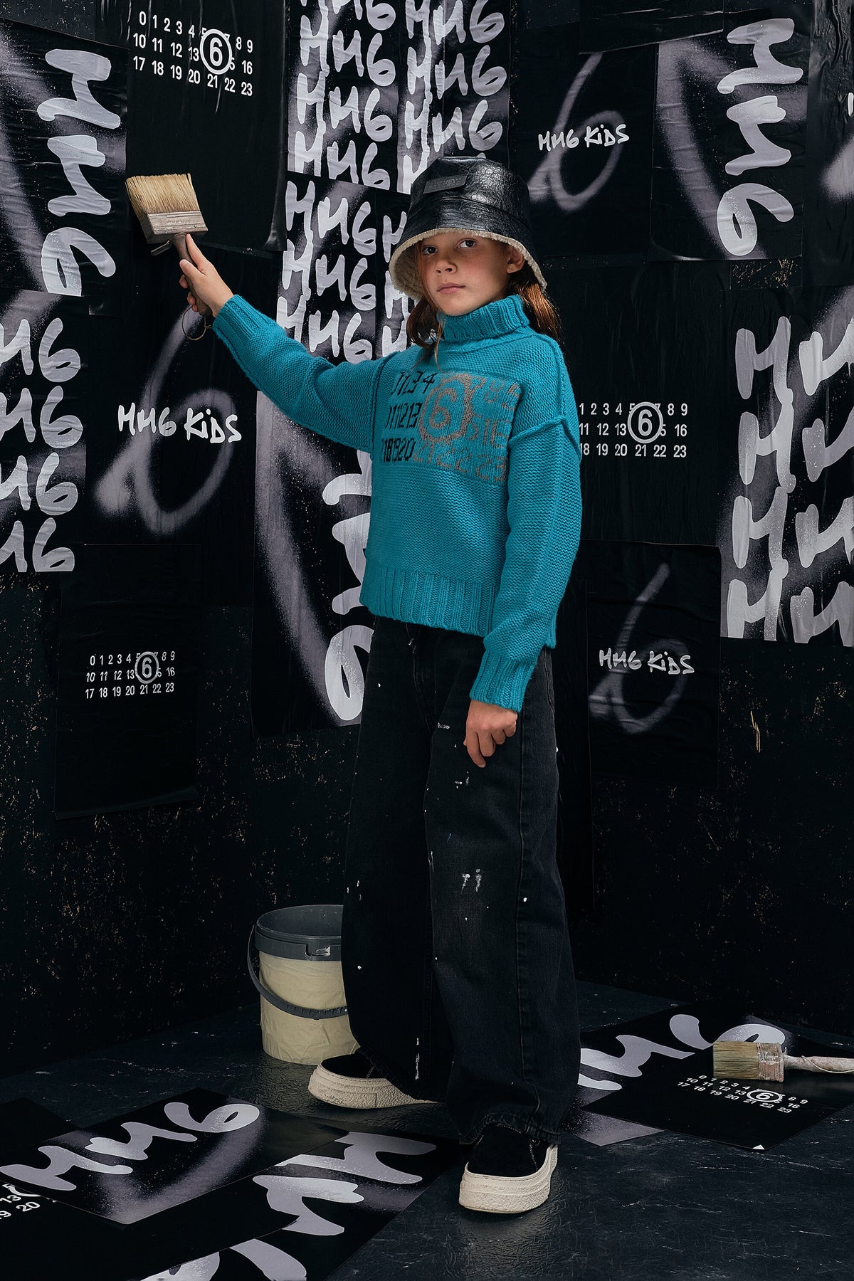Rollkragenpullover mit Logo