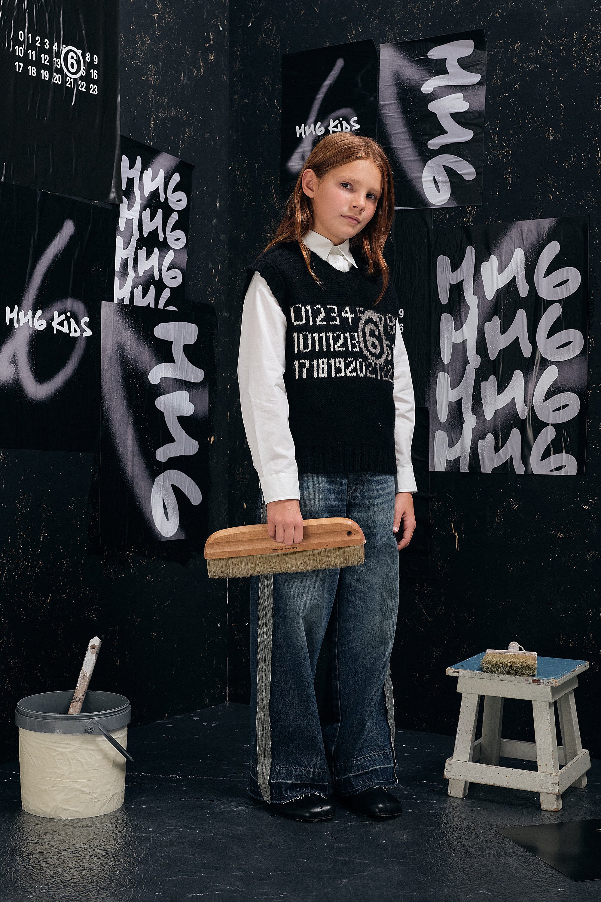 Sleeveless knit vest with logo