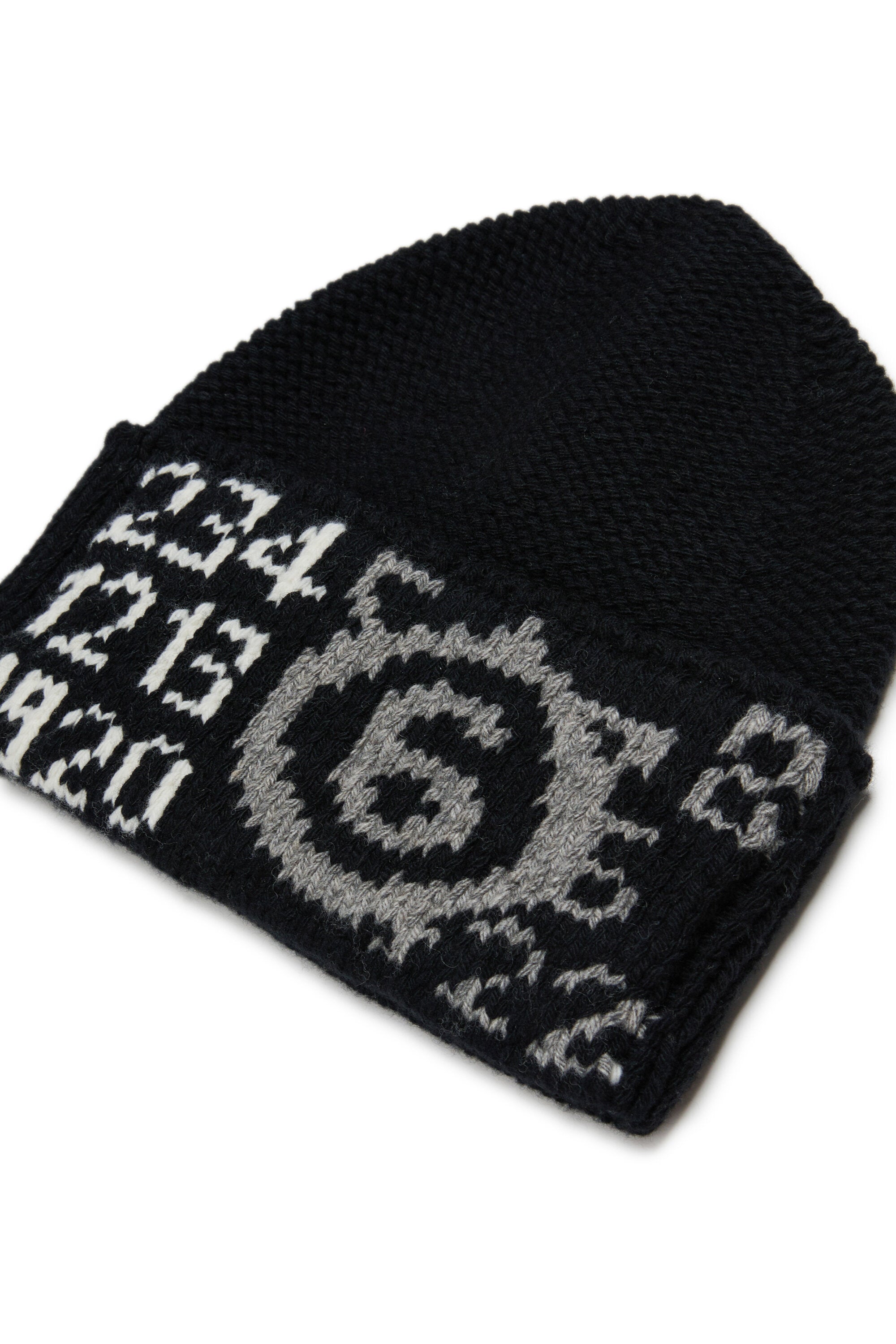 Casquette avec logo numérique