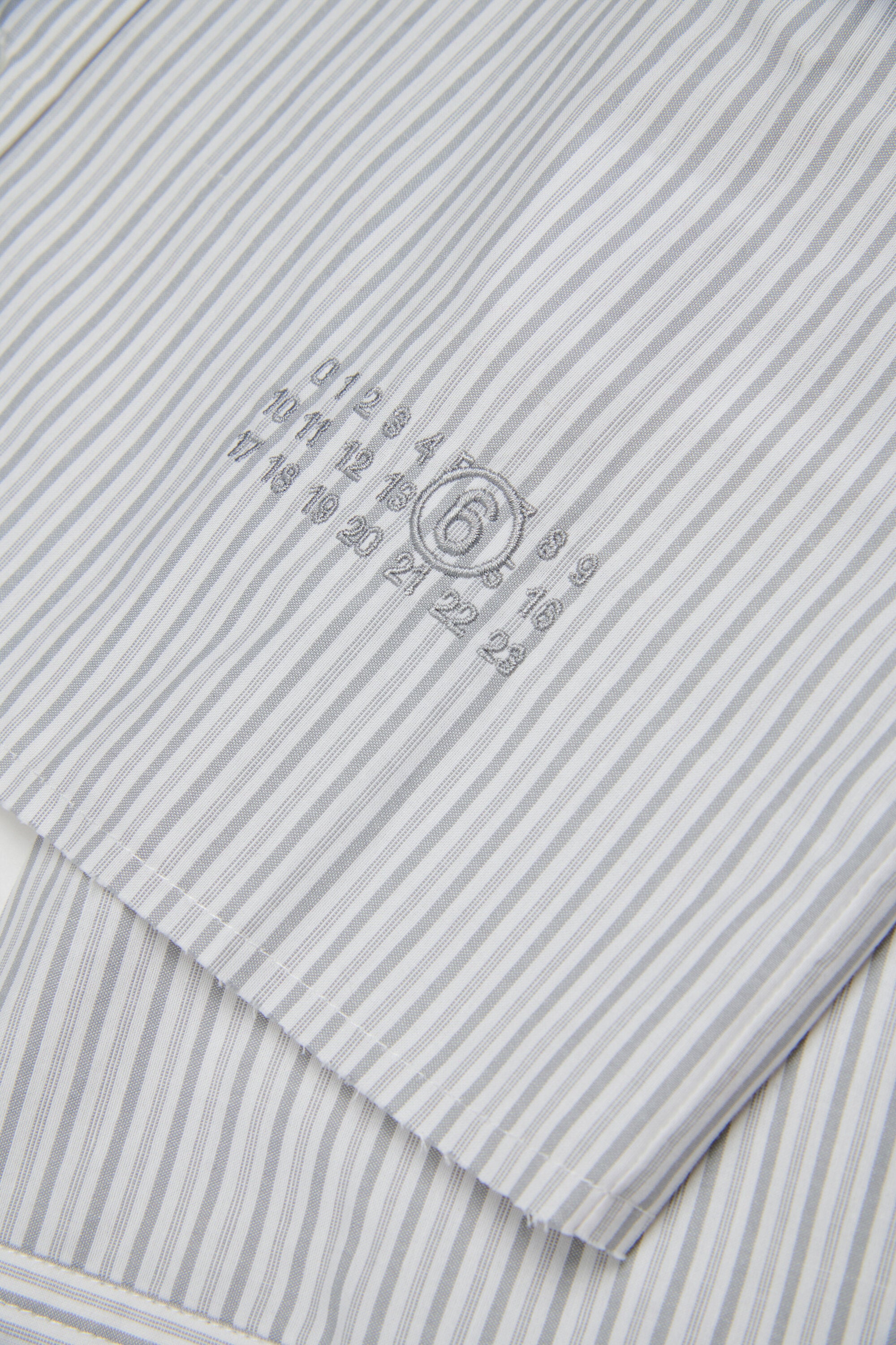 Chemise cropped à rayures avec logo