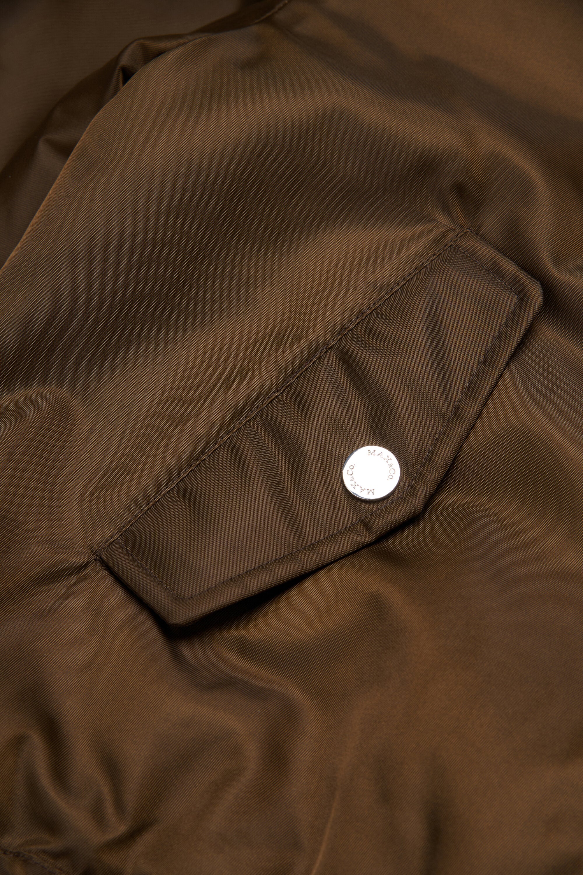 Bomberjacke mit aufgedrucktem Logo