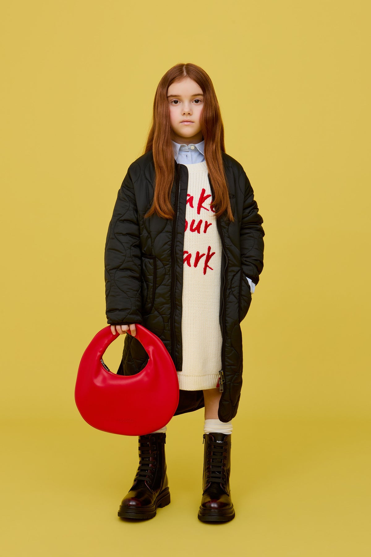 Robe en maille avec inscription sur le devant