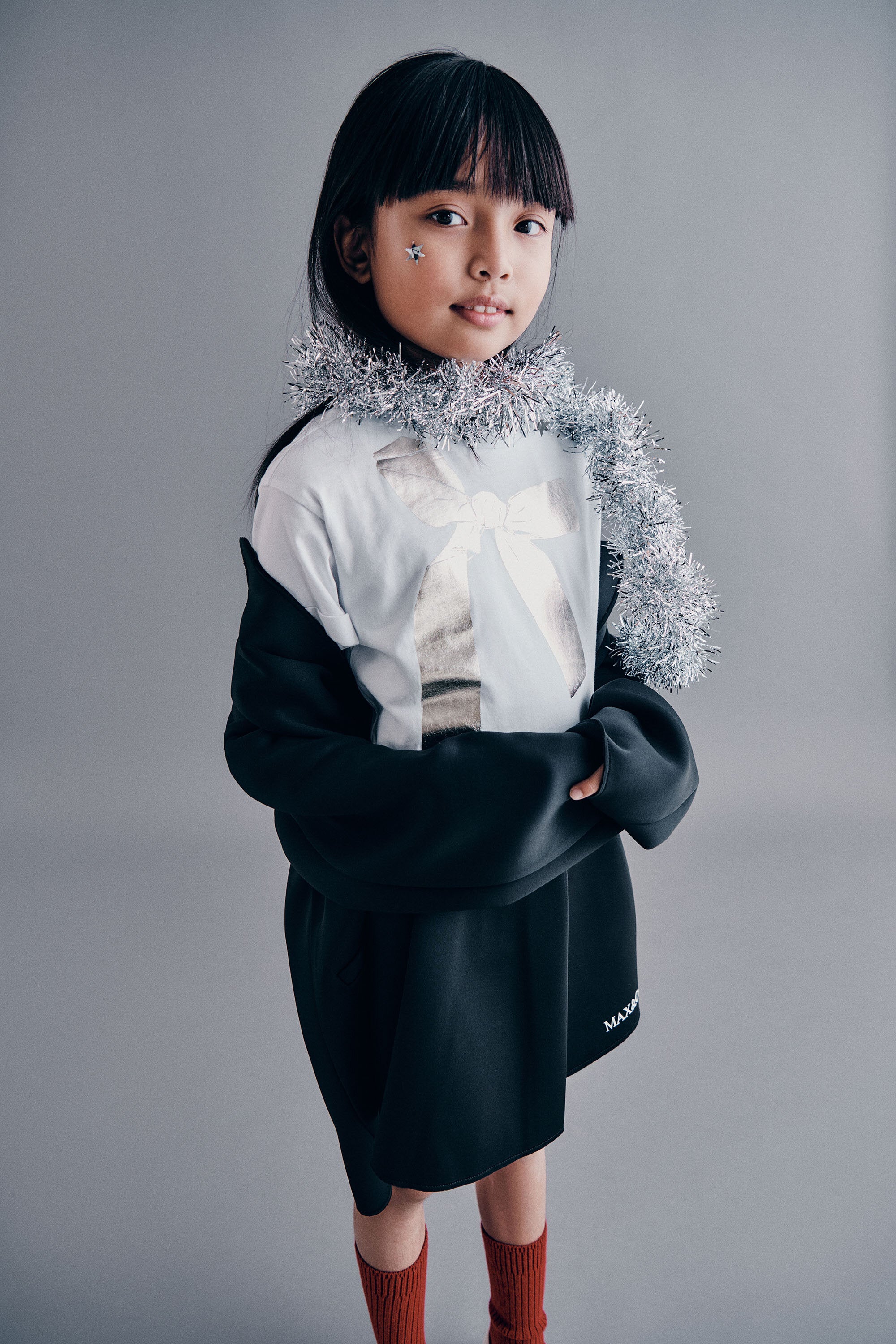 T-shirt with metallic bow print