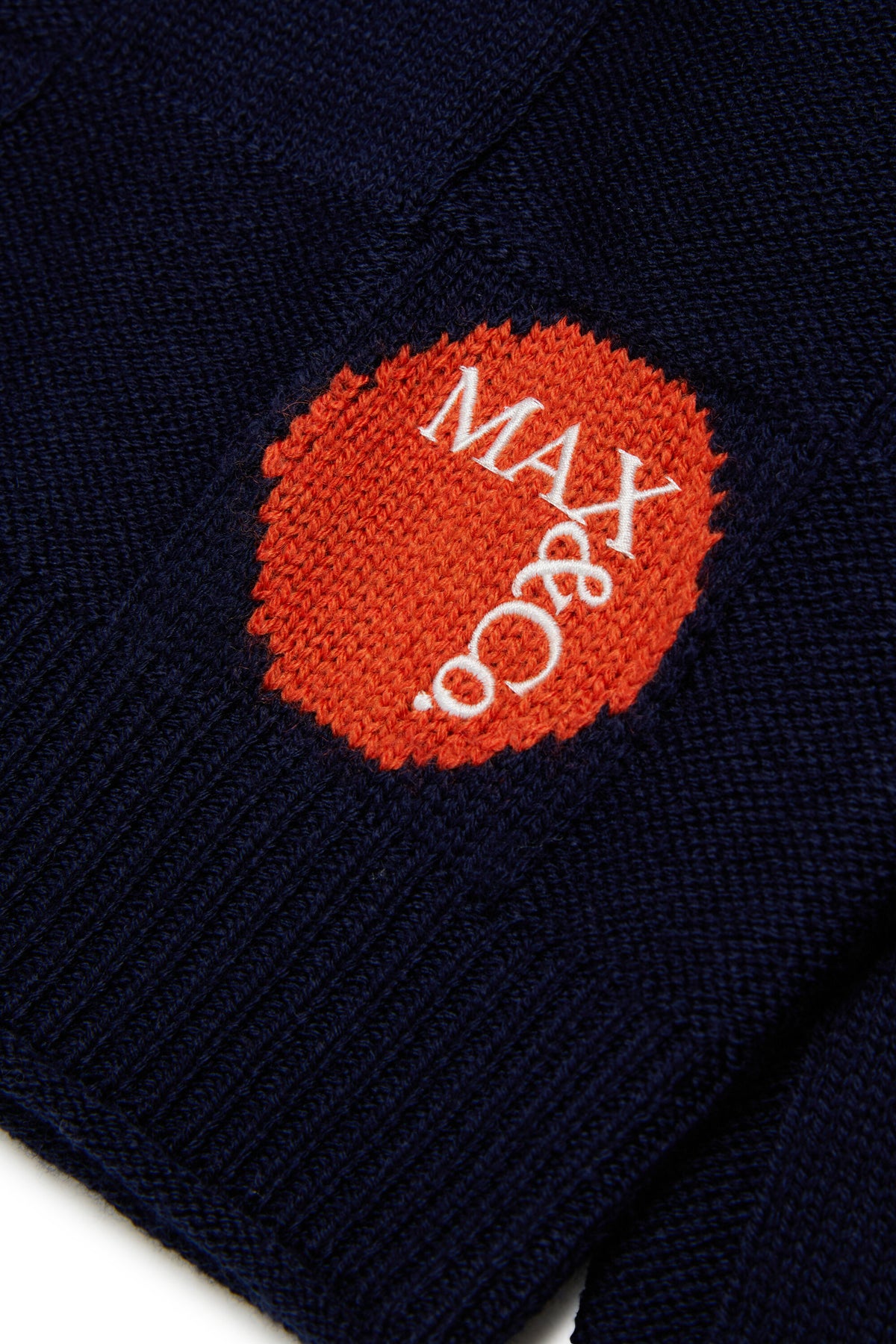 Pullover scollo a V con logo
