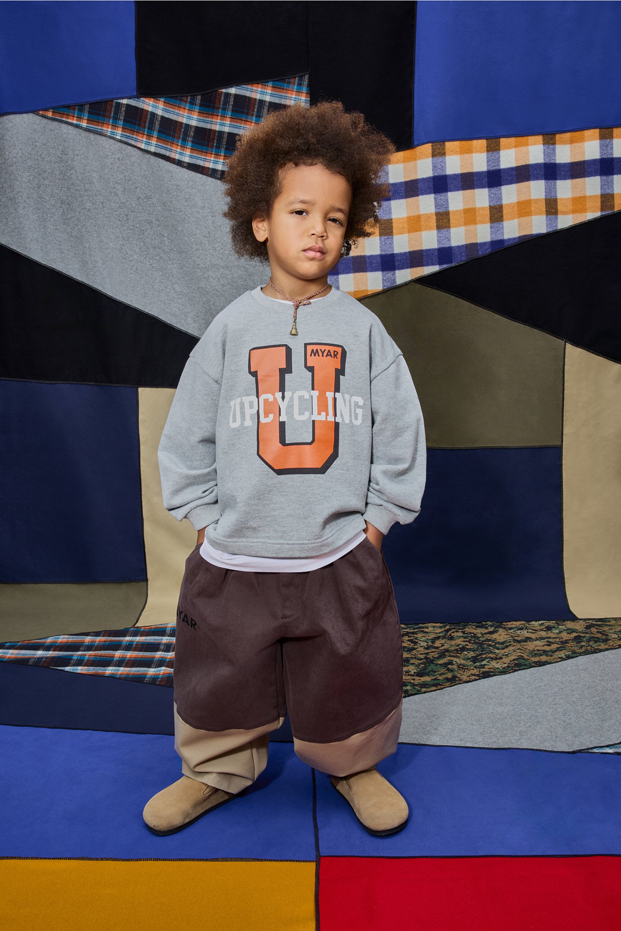 Übergroße Chinohose