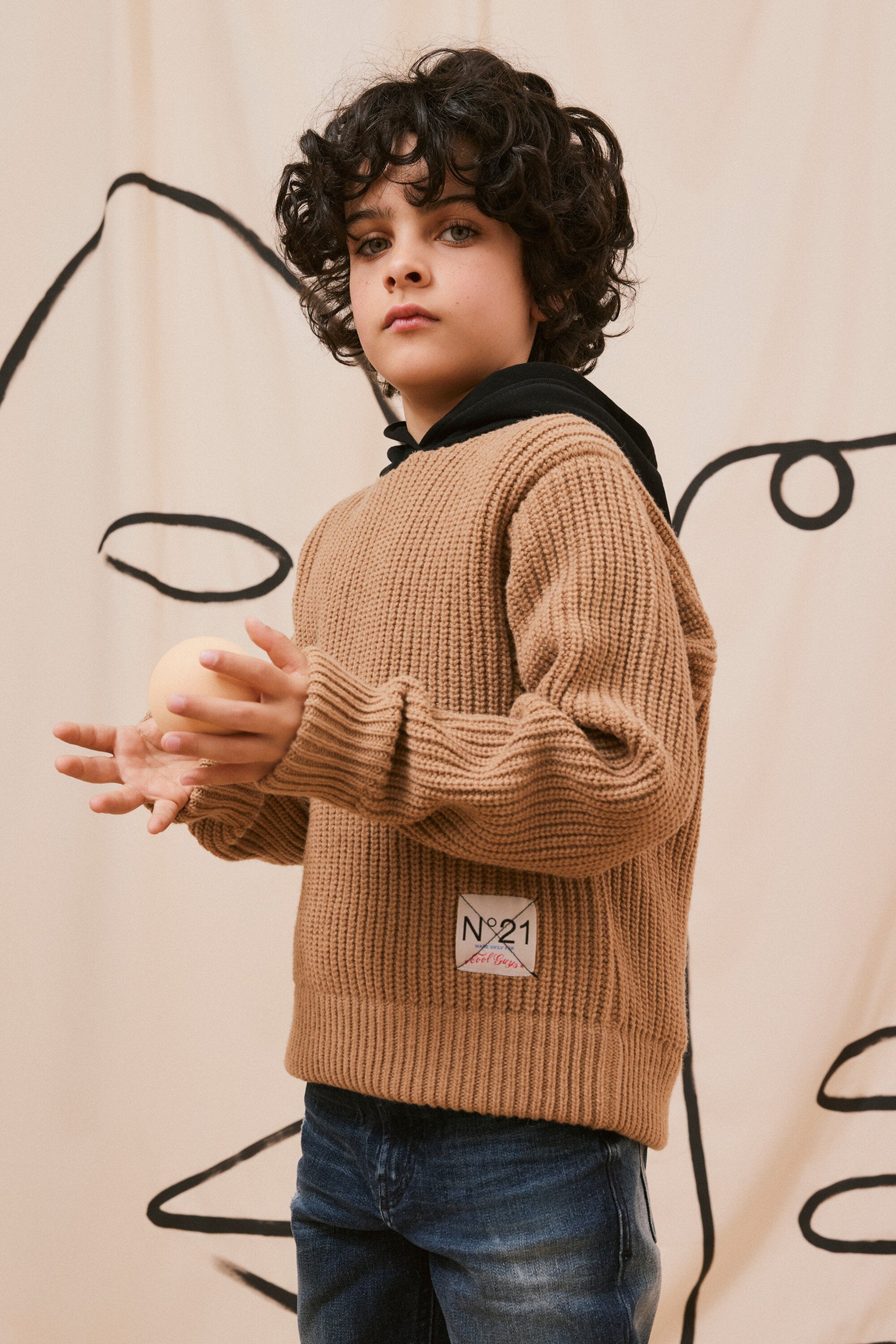 Pull en laine mélangée à capuche contrastée