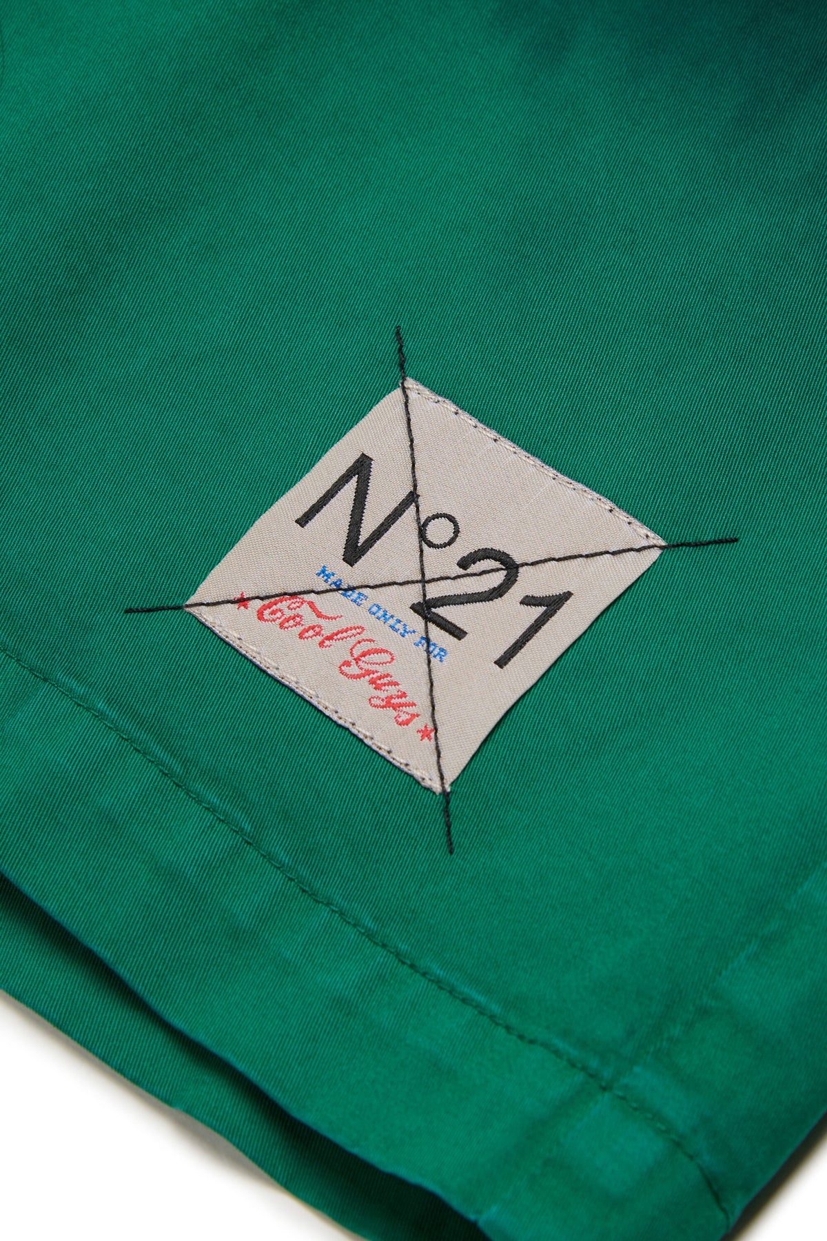 Shorts effetto sfumato con logo