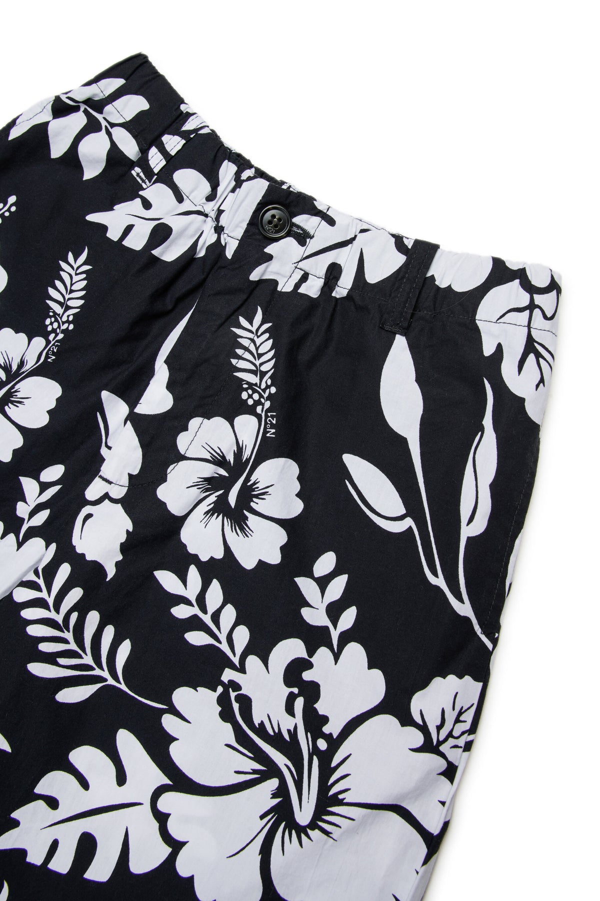Shorts mit Blumenmuster und Logo