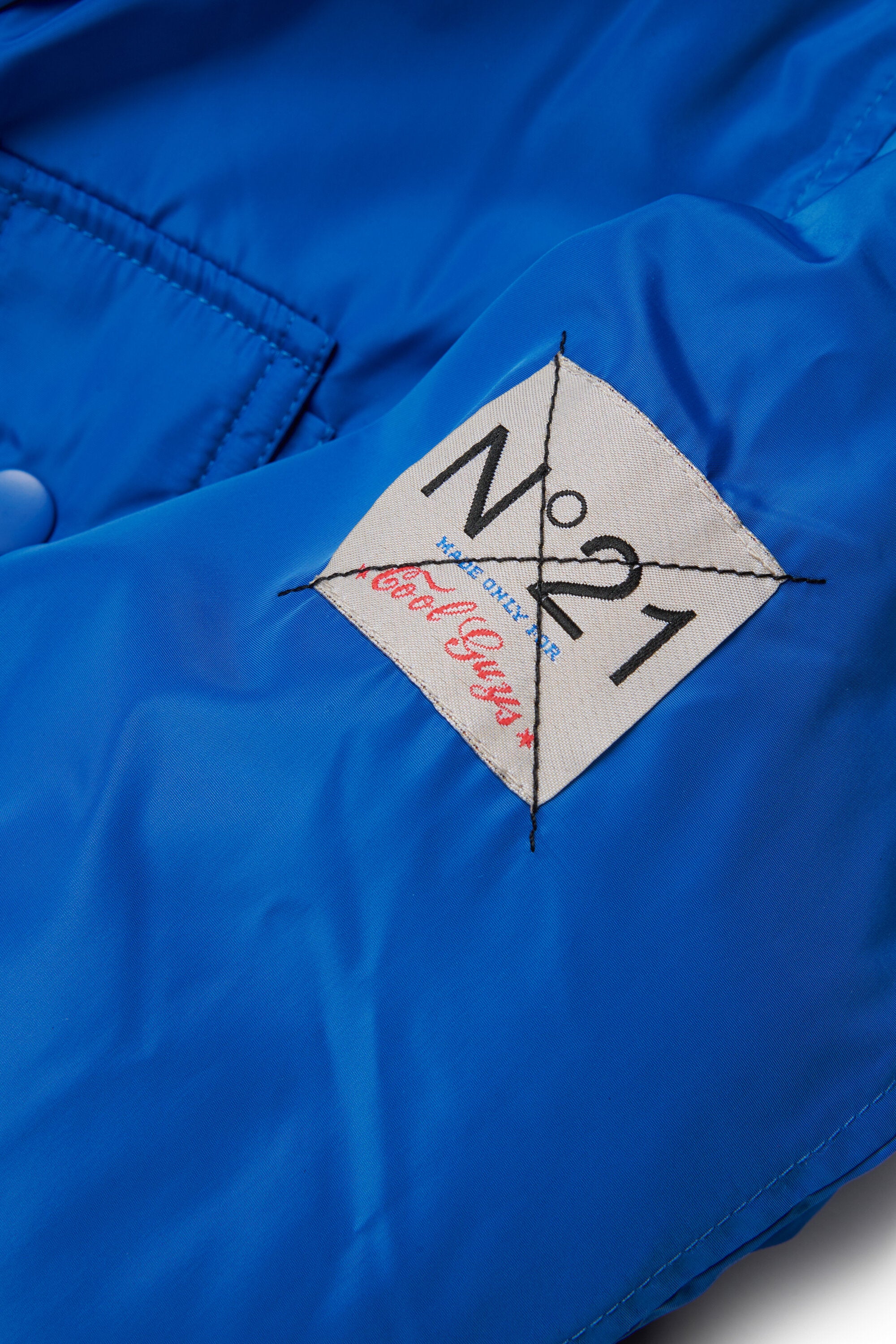 Gefütterte Jacke mit Logo