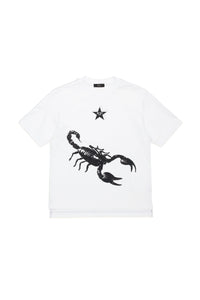 Camiseta oversize con escorpión