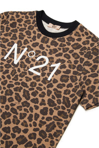 T-shirt leopardata con logo